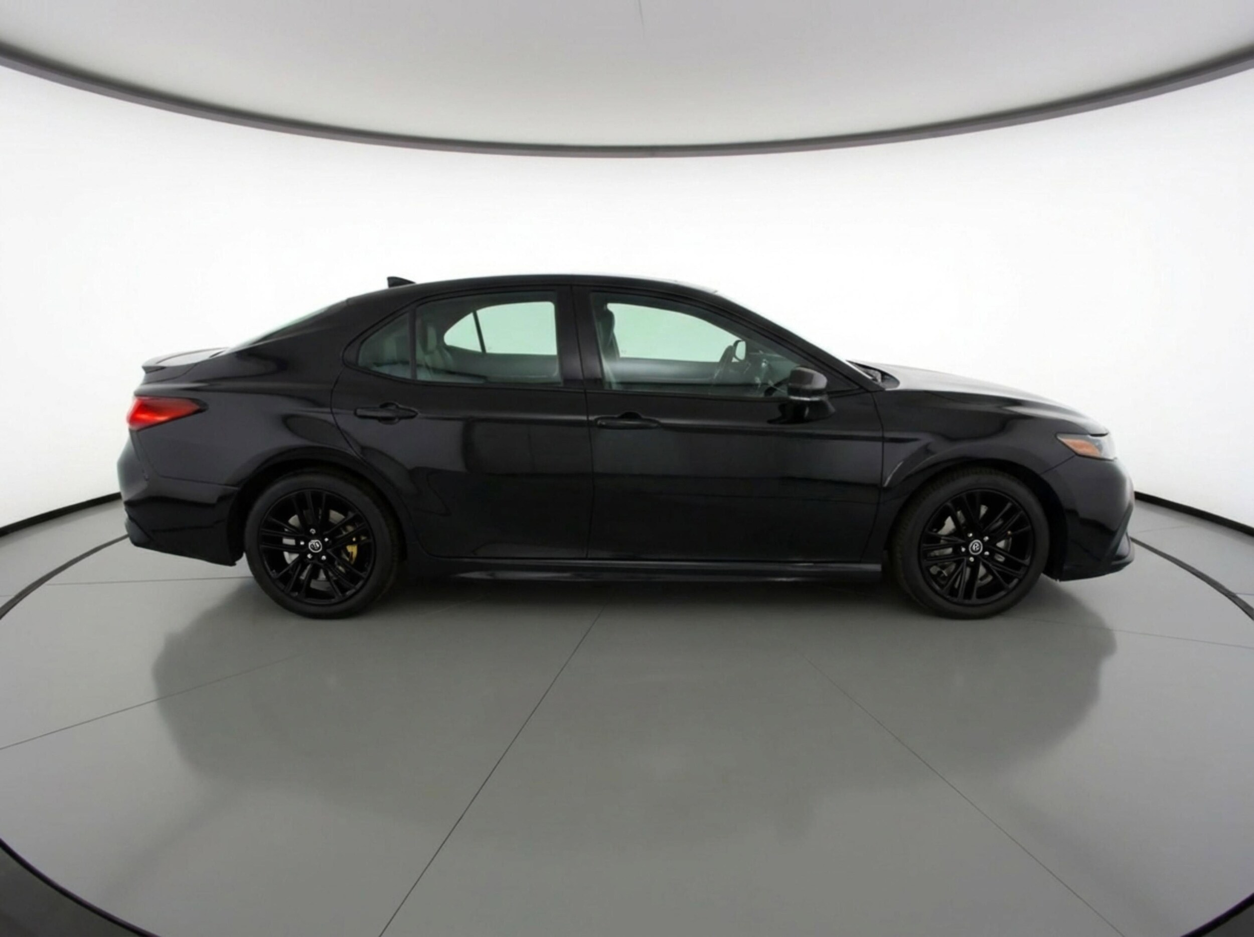 Thumbnail: 2025 Toyota Camry - 11