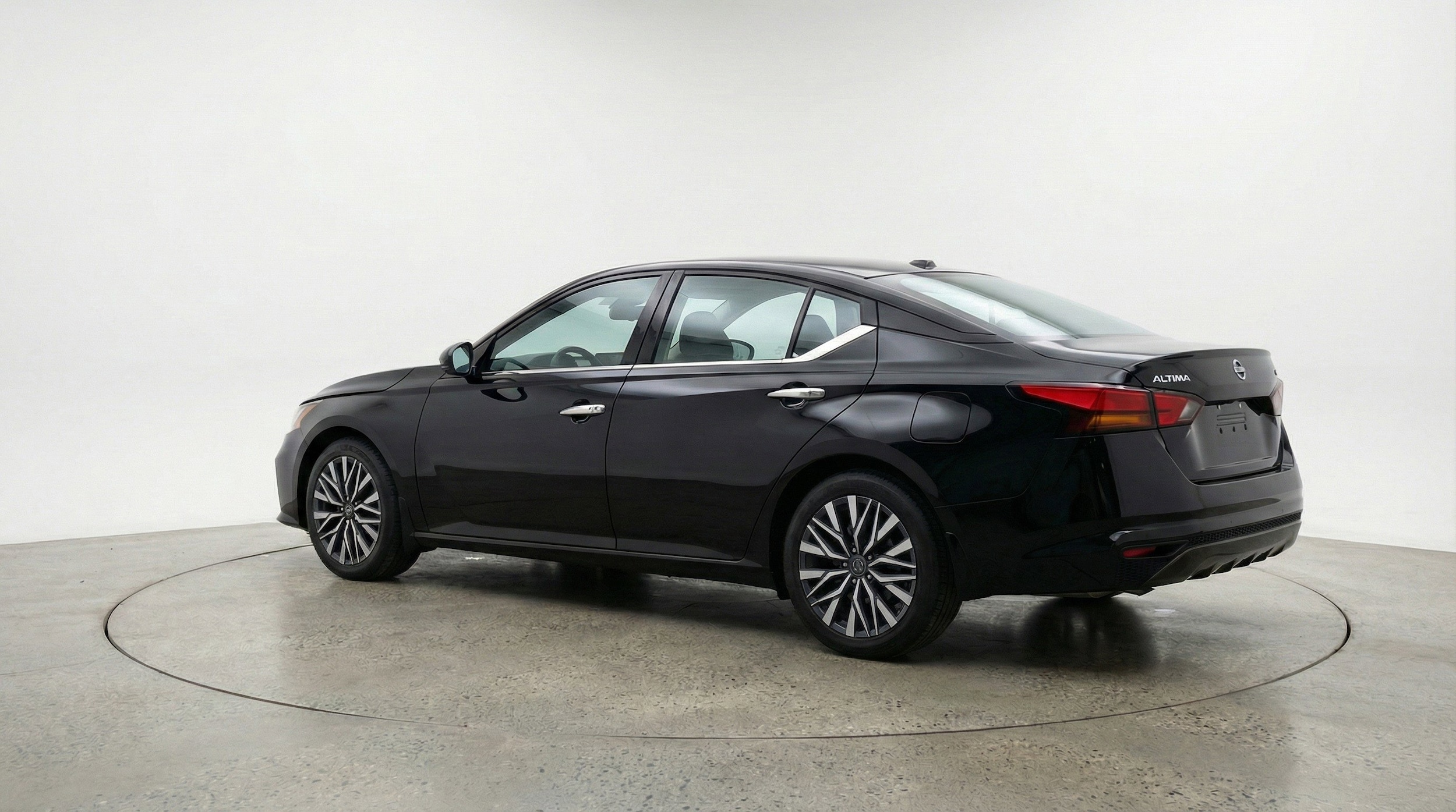 Thumbnail: 2025 Nissan Altima - 6