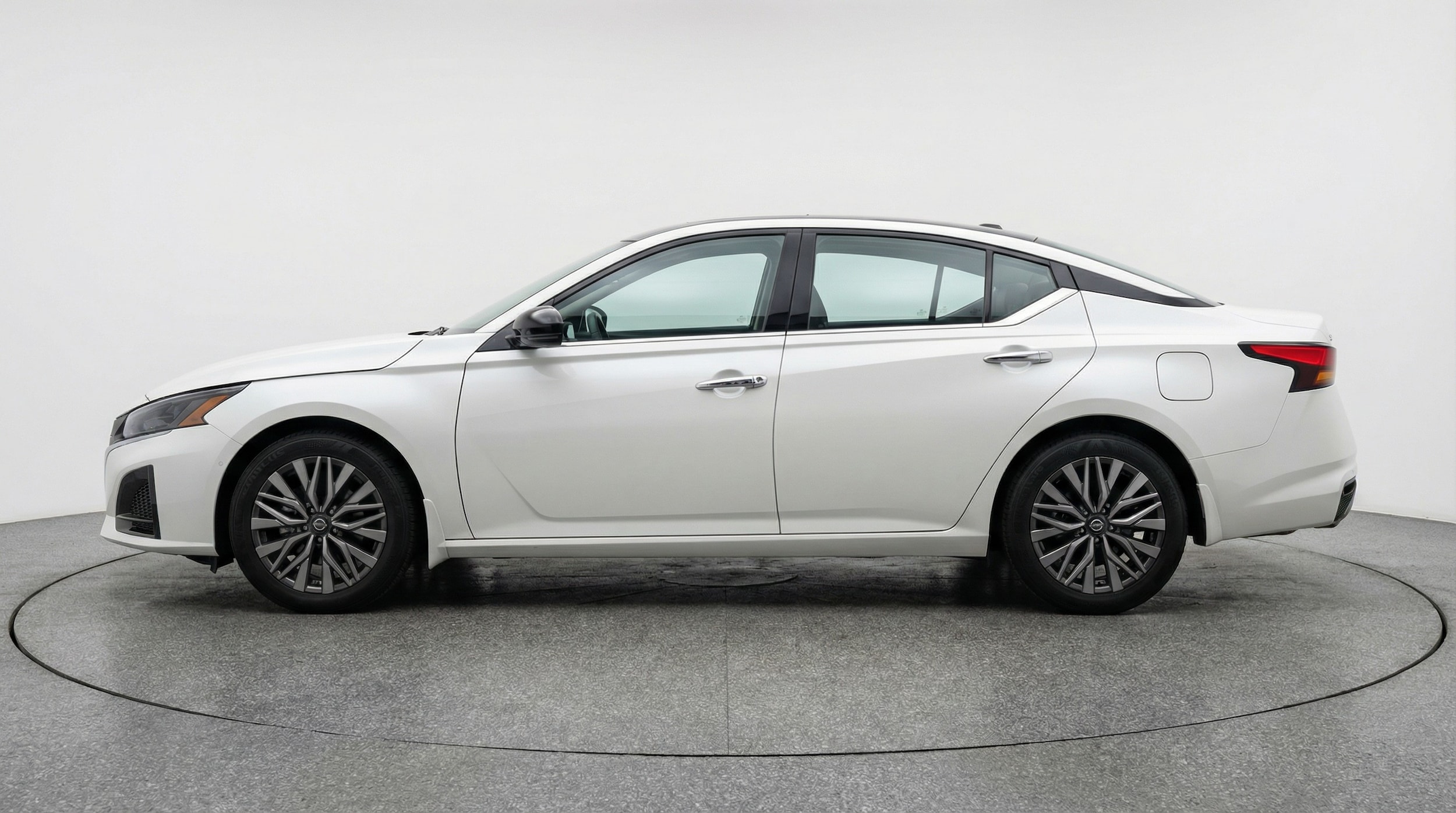 Thumbnail: 2025 Nissan Altima - 4