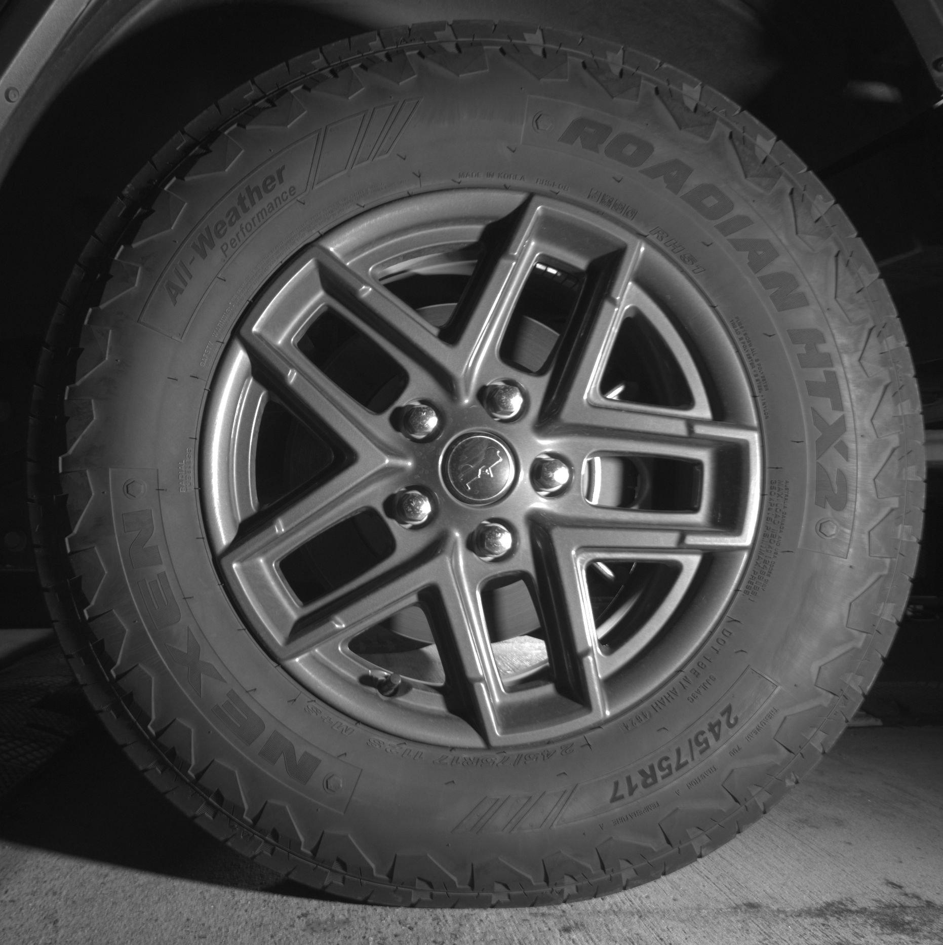 Thumbnail: 2025 Jeep Wrangler - 14