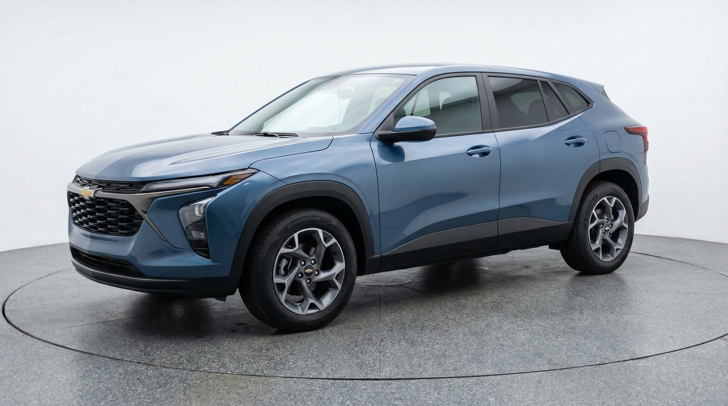 Thumbnail: 2025 Chevrolet Trax - 3