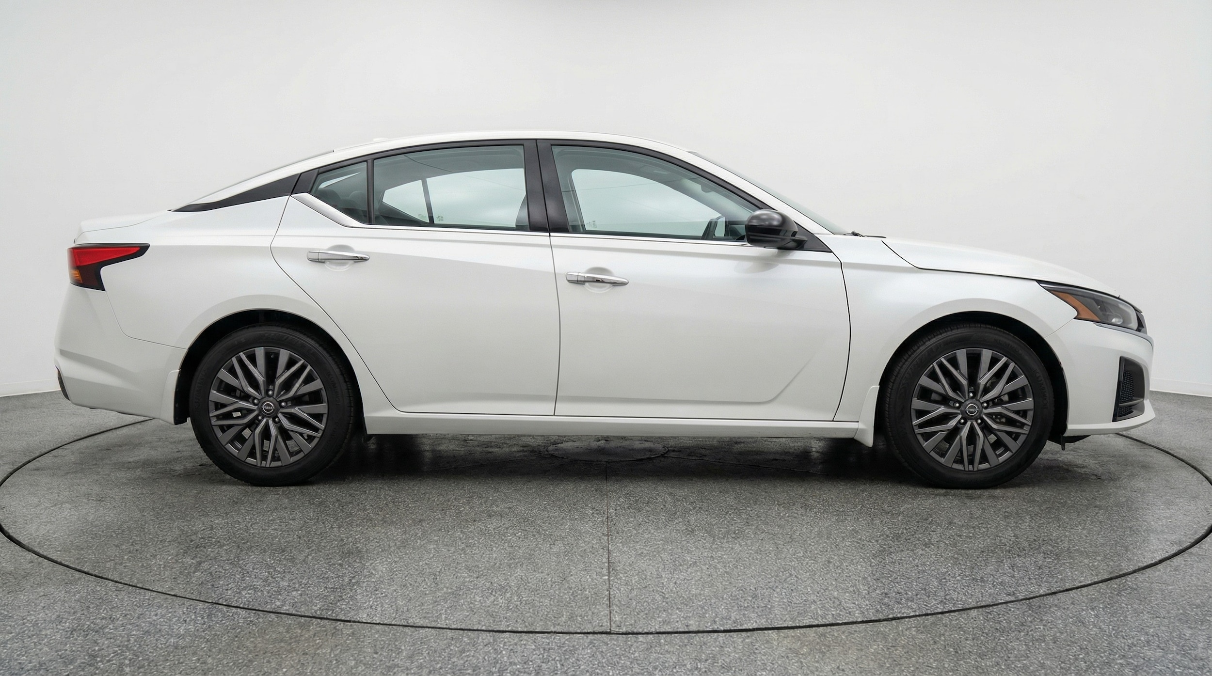 Thumbnail: 2025 Nissan Altima - 8