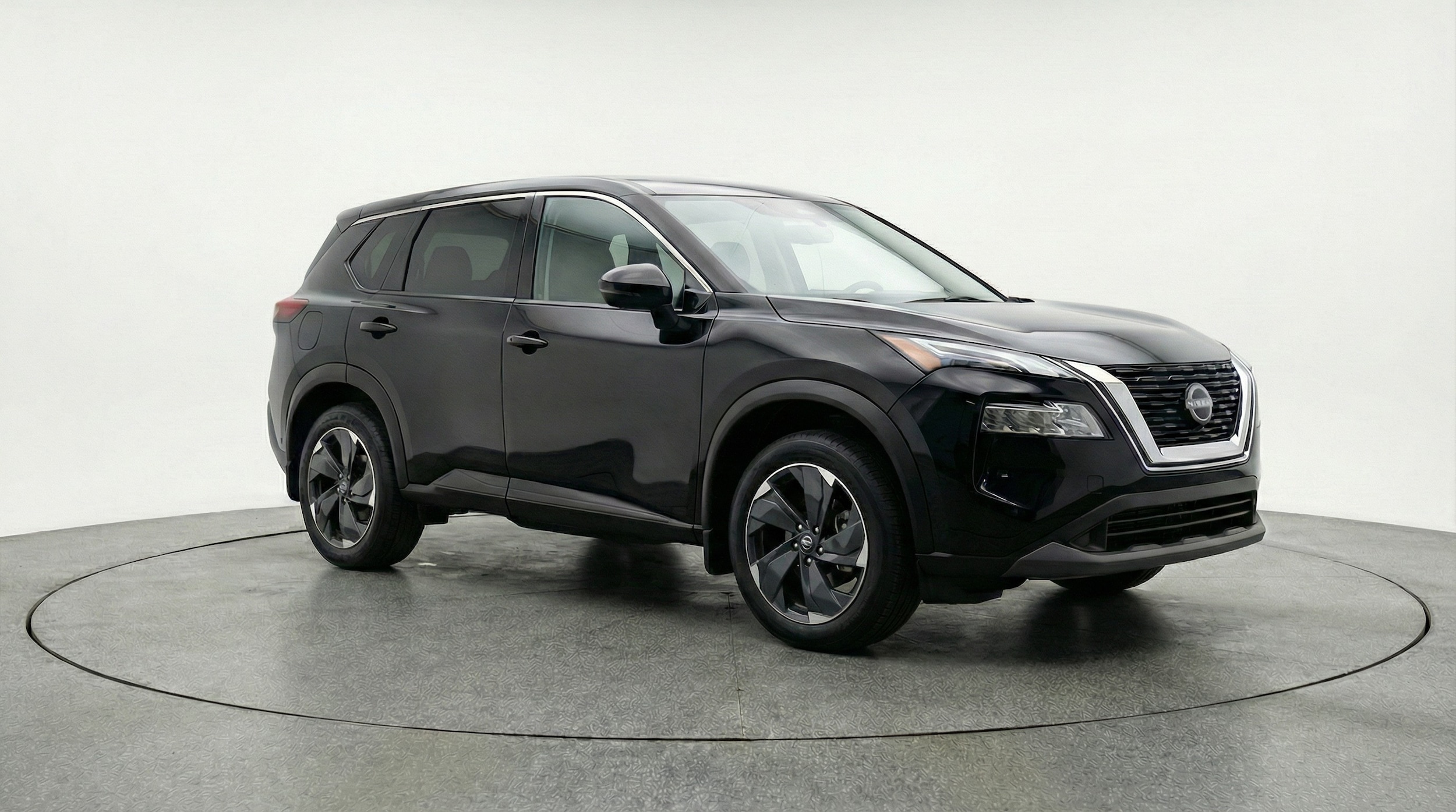 Thumbnail: 2025 Nissan Rogue - 1