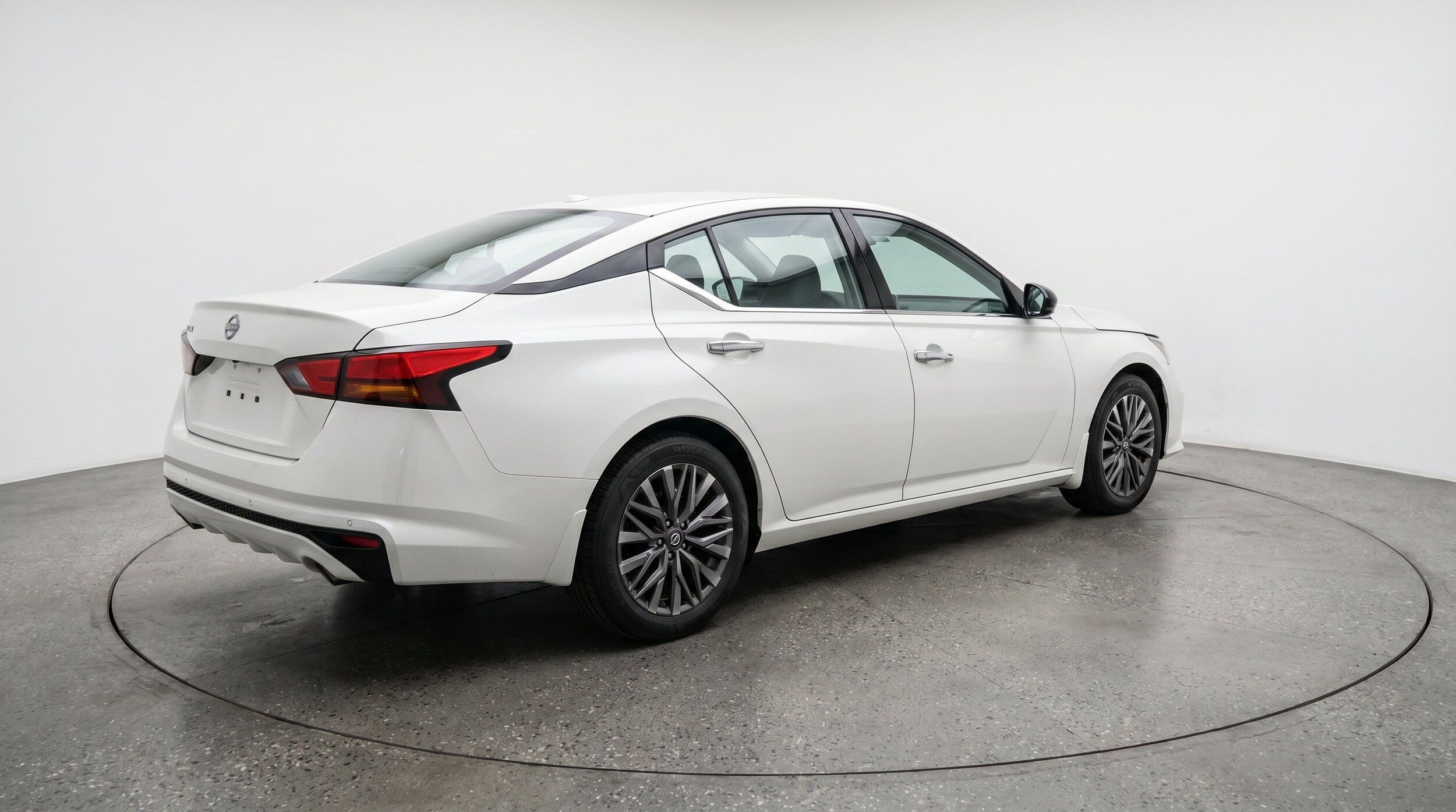 Thumbnail: 2025 Nissan Altima - 9