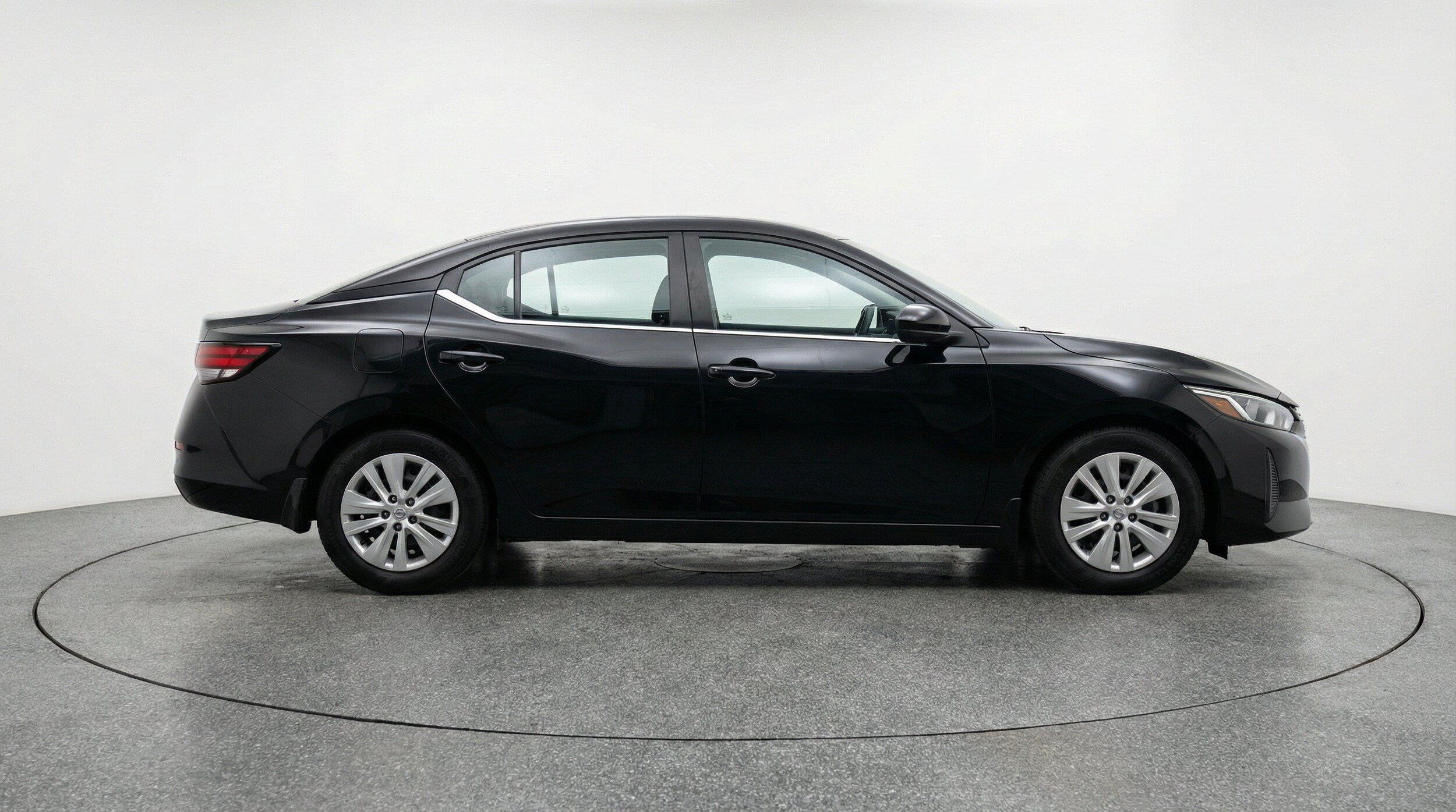 Thumbnail: 2025 Nissan Sentra - 10