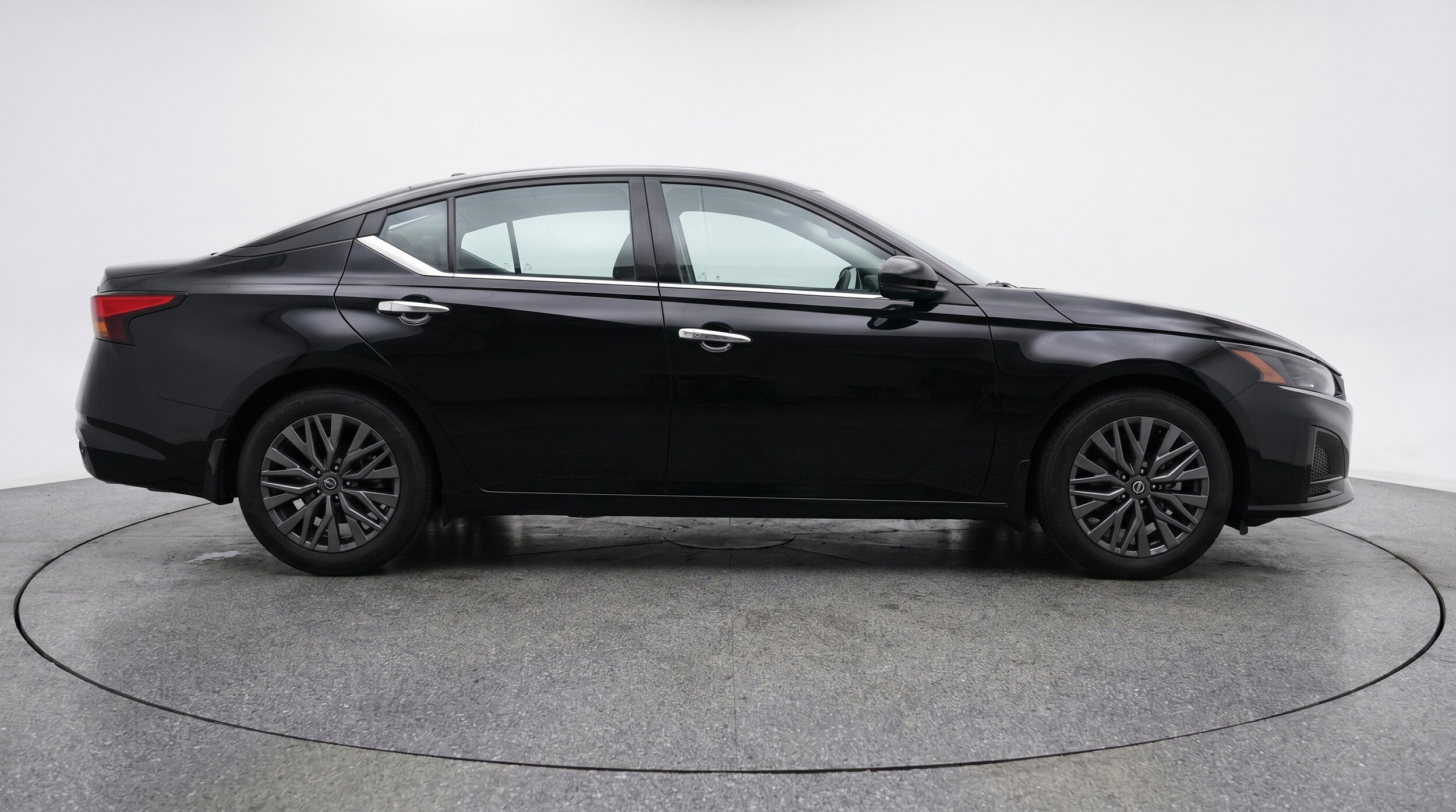 Thumbnail: 2025 Nissan Altima - 10