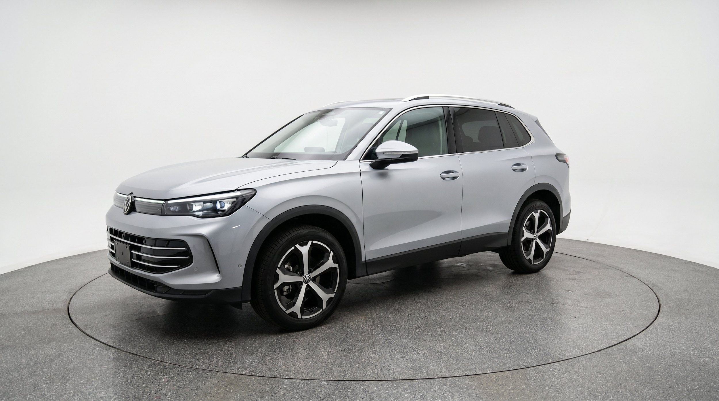 Thumbnail: 2026 Volkswagen Tiguan - 3