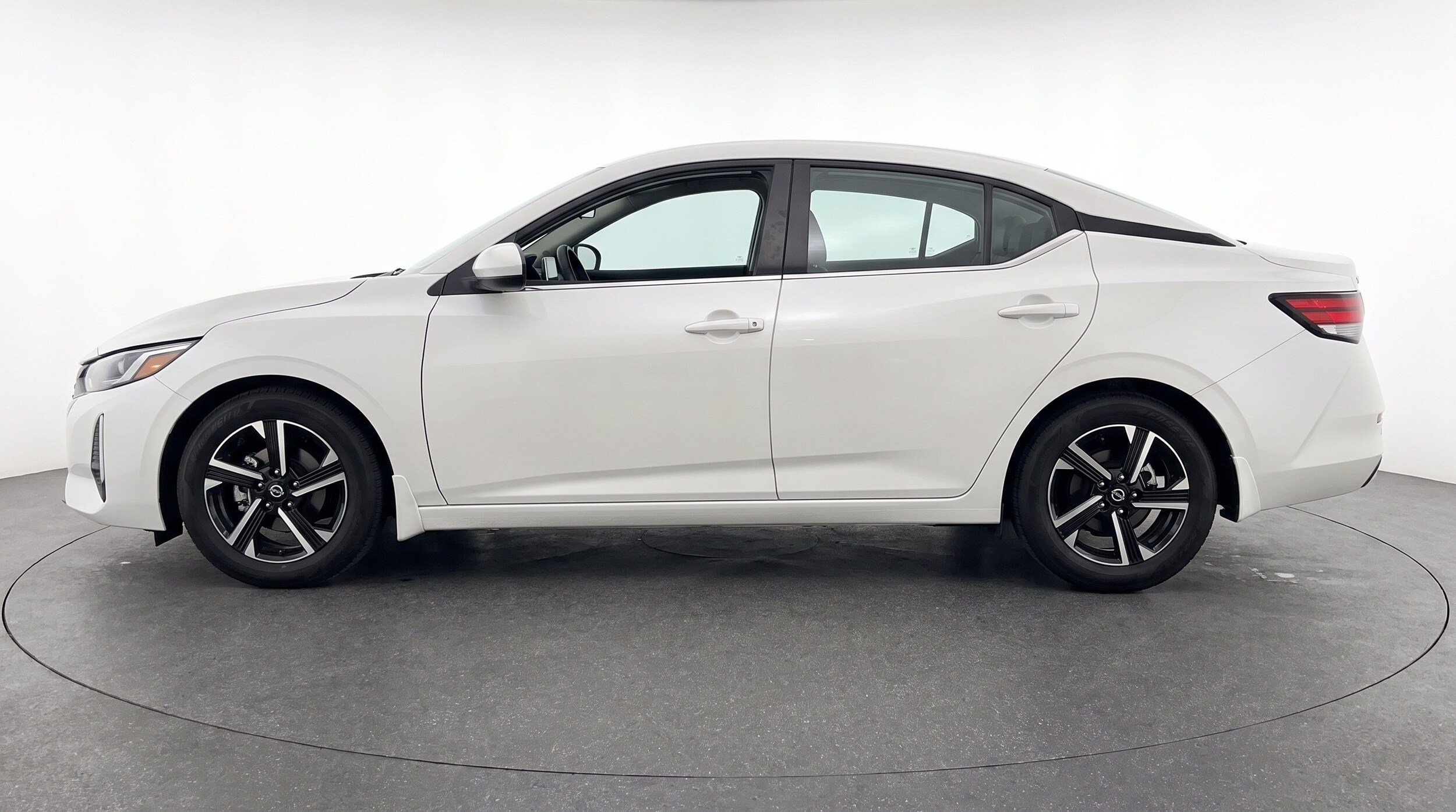 Thumbnail: 2025 Nissan Sentra - 5