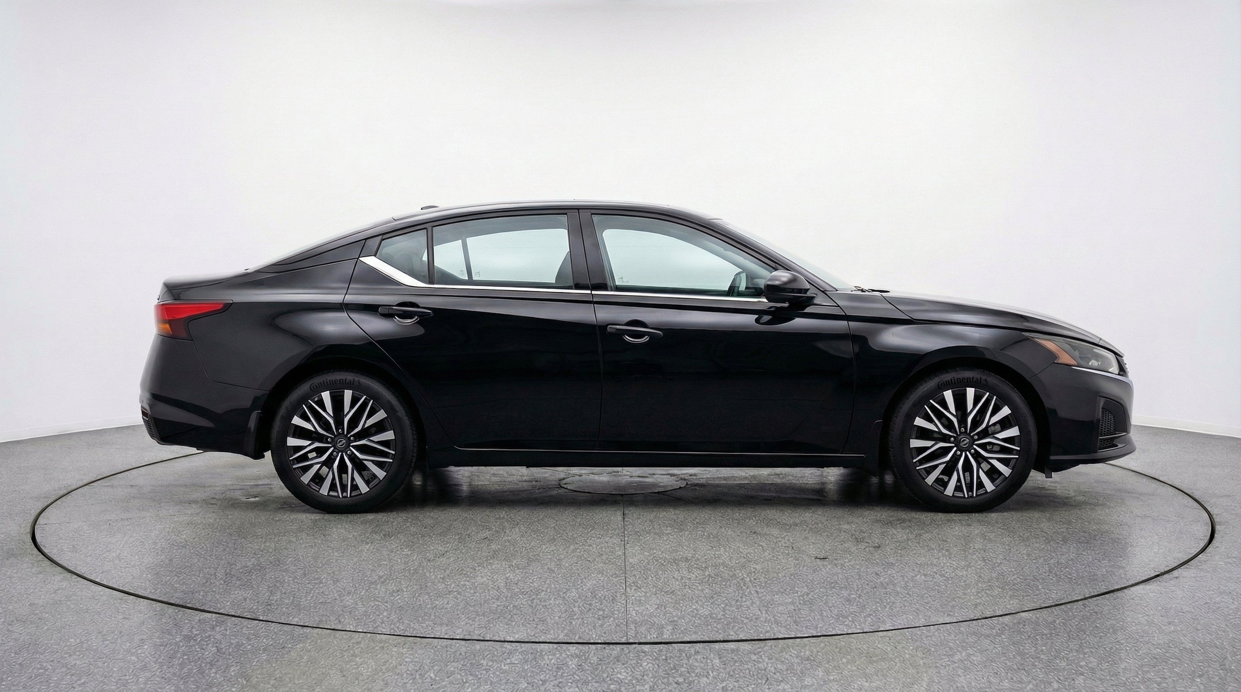Thumbnail: 2025 Nissan Altima - 10