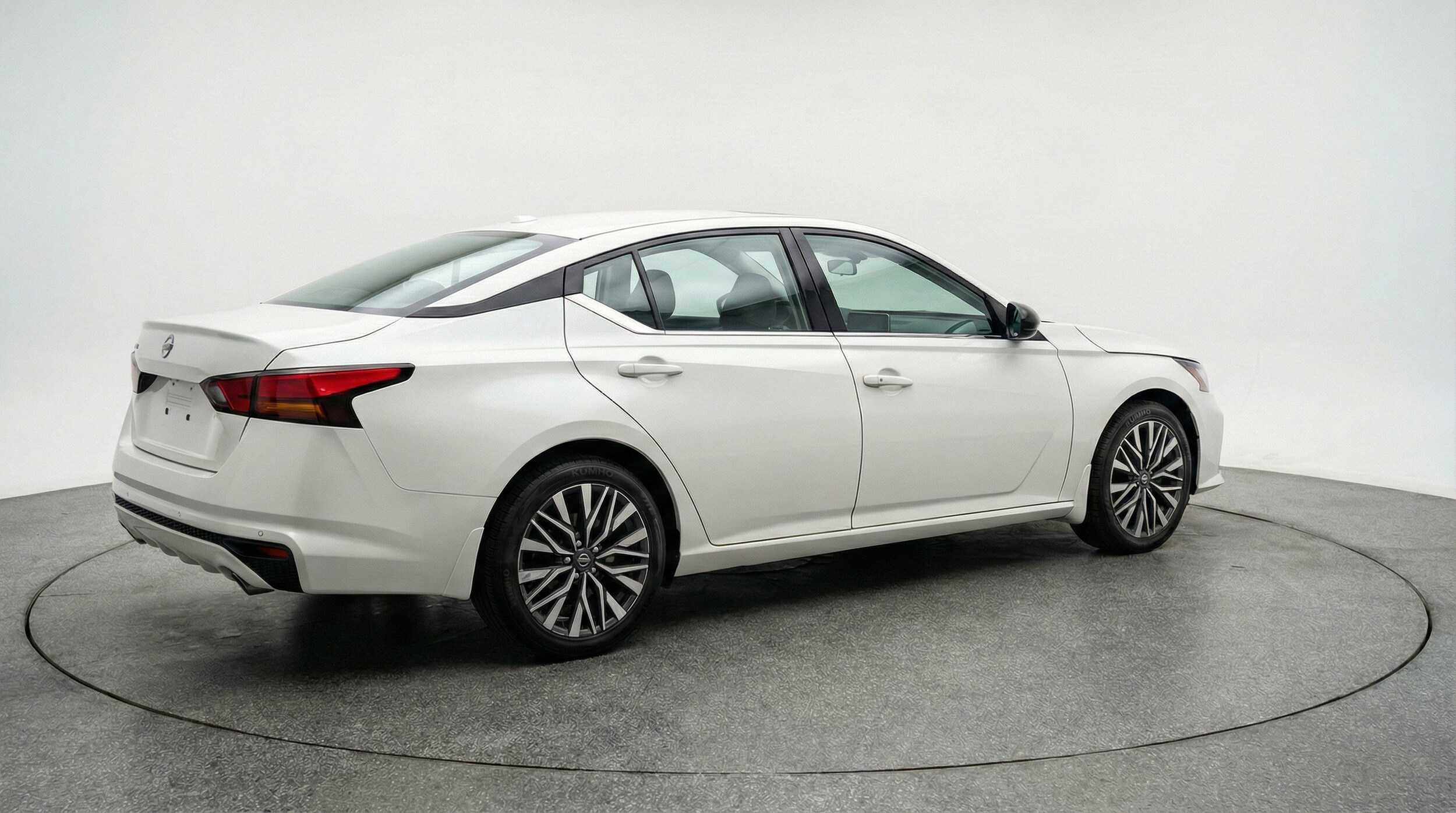 Thumbnail: 2025 Nissan Altima - 9