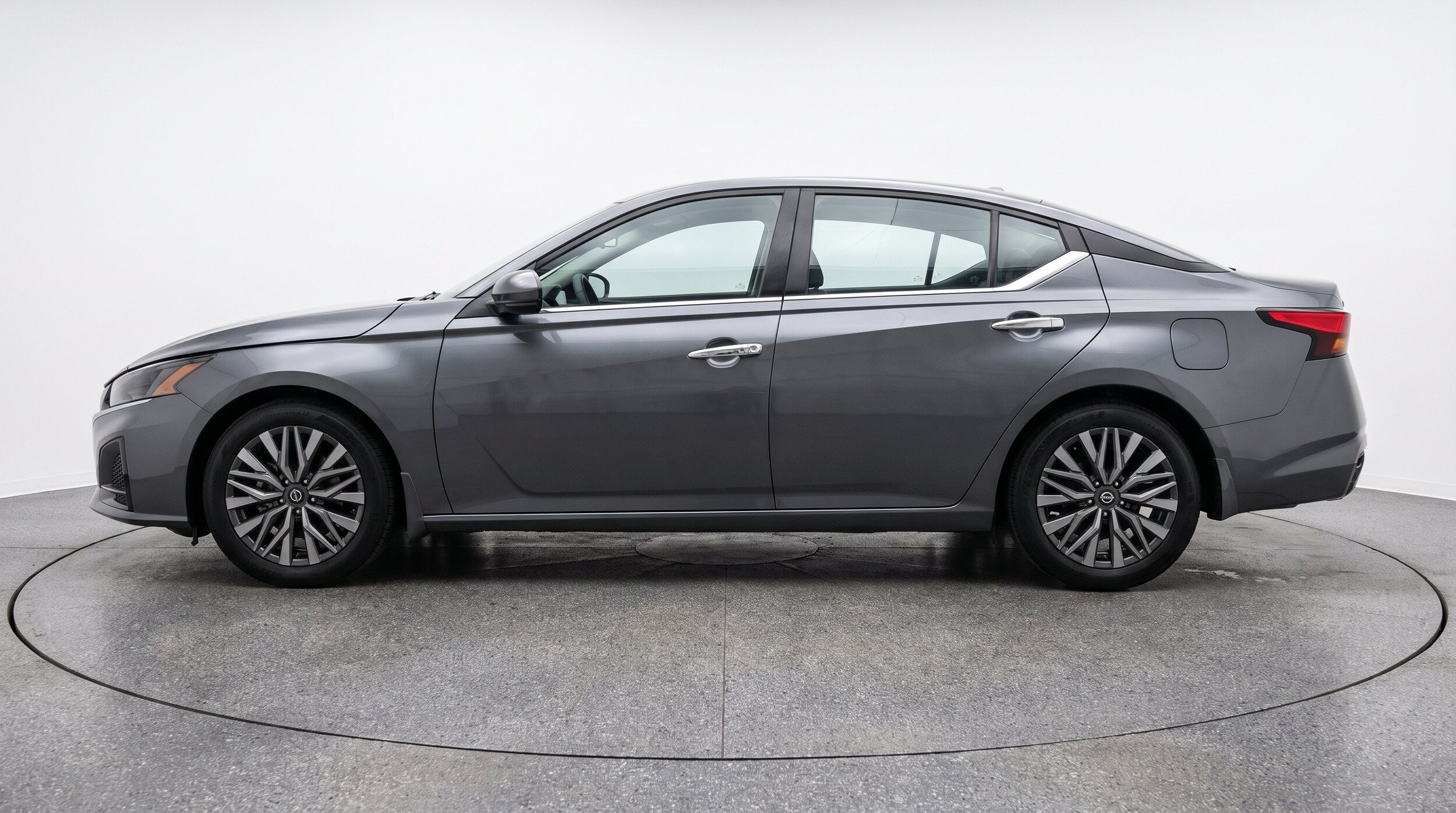 Thumbnail: 2025 Nissan Altima - 5