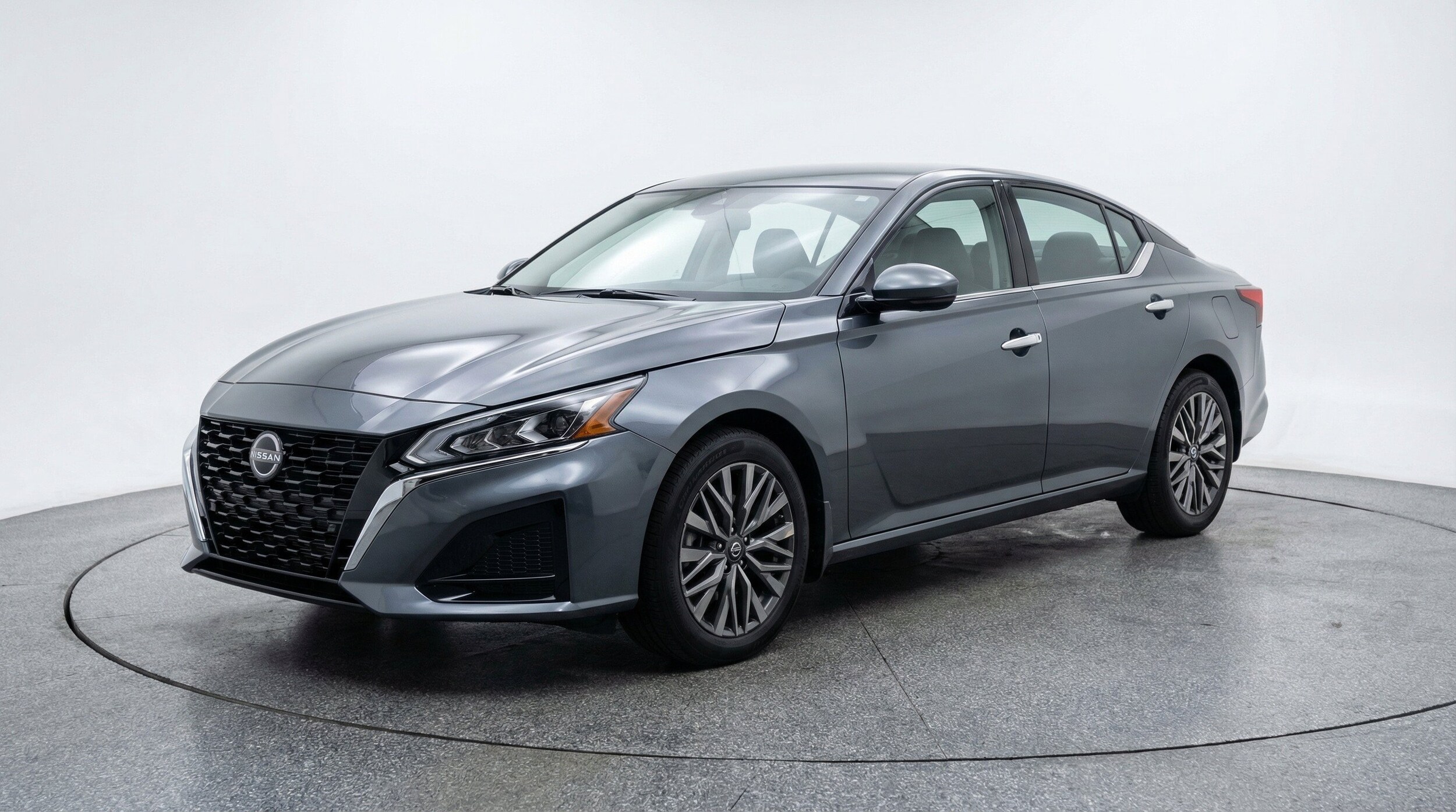 Thumbnail: 2025 Nissan Altima - 3