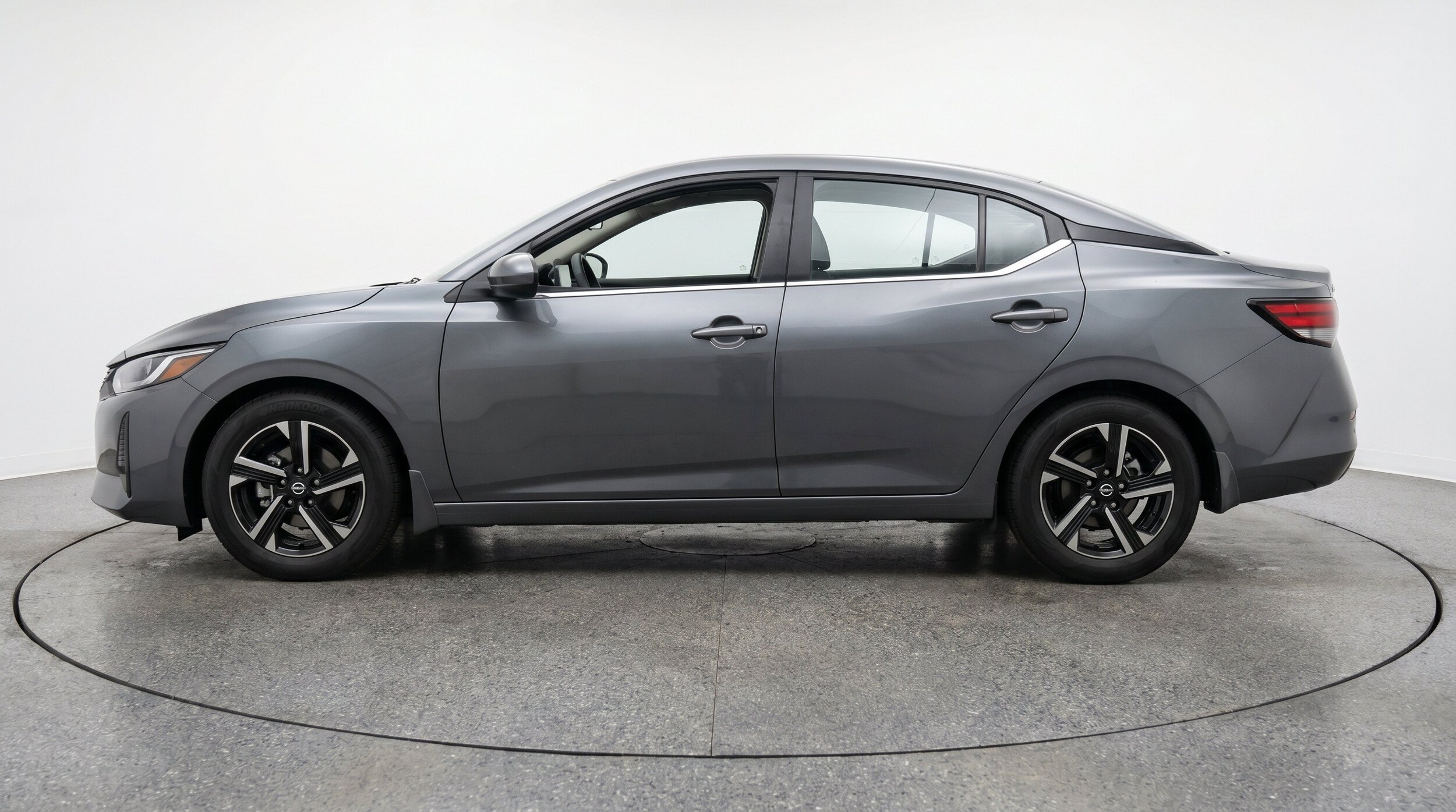 Thumbnail: 2025 Nissan Sentra - 5