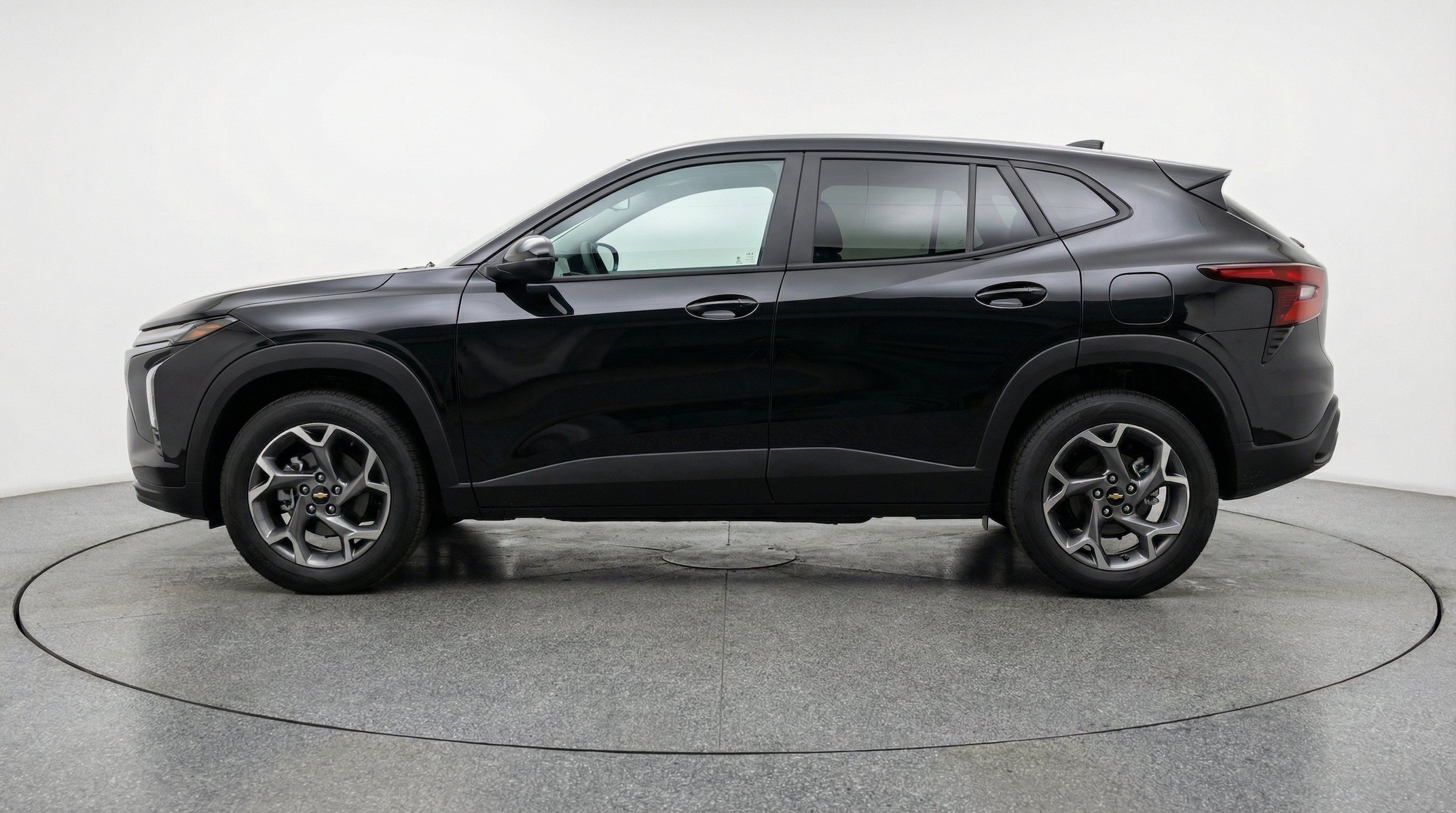 Thumbnail: 2025 Chevrolet Trax - 5