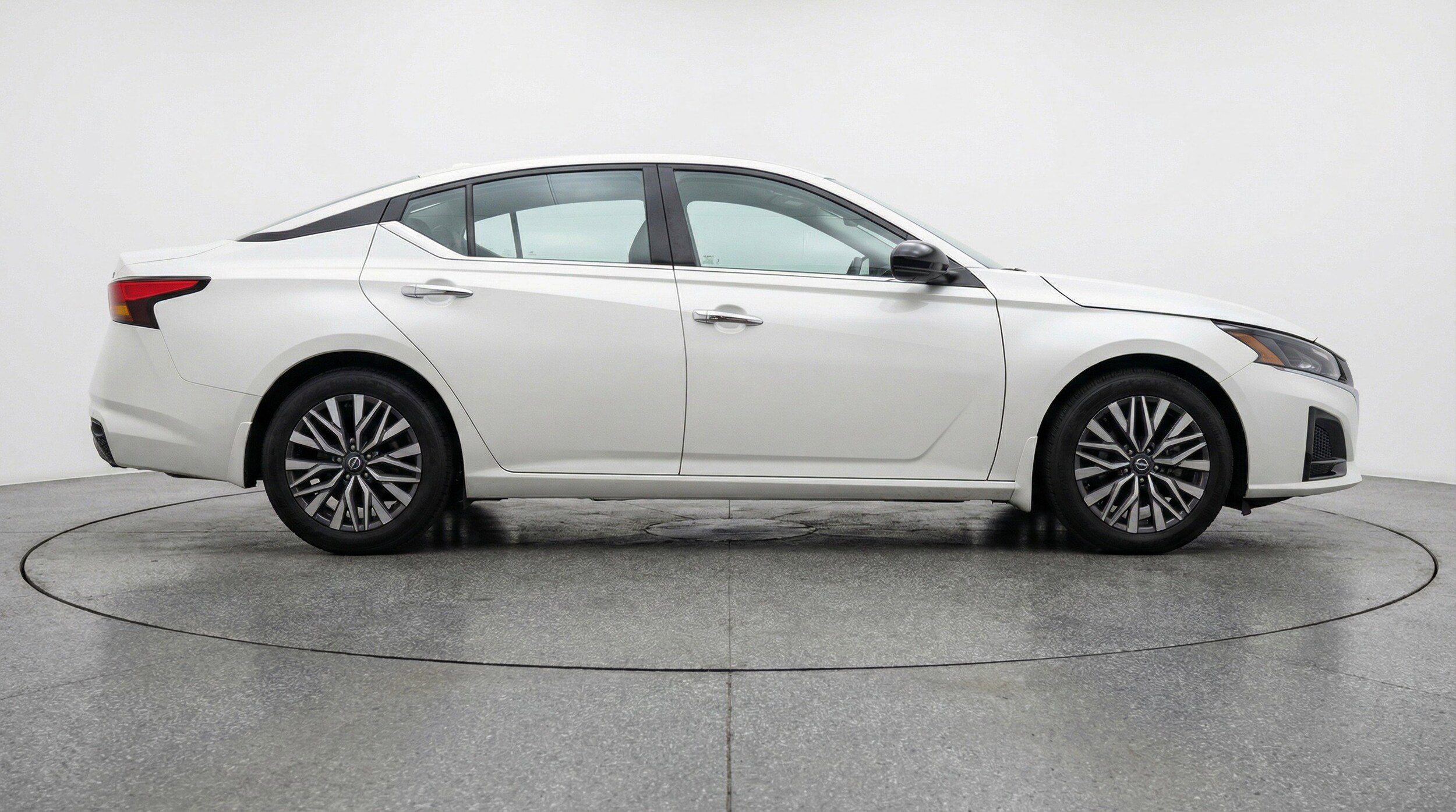 Thumbnail: 2025 Nissan Altima - 11