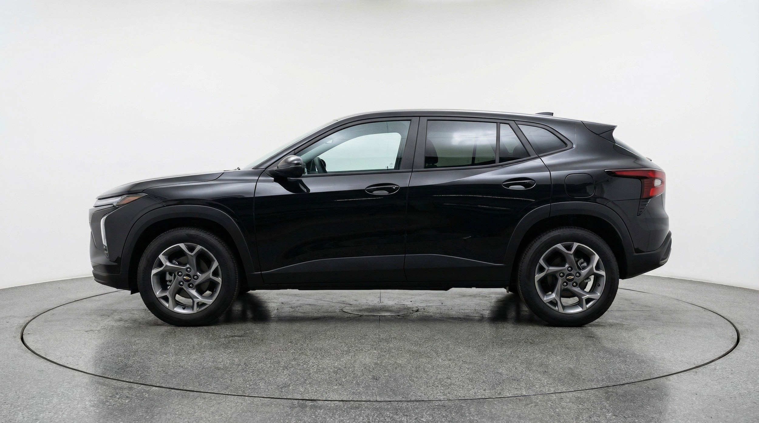 Thumbnail: 2025 Chevrolet Trax - 5