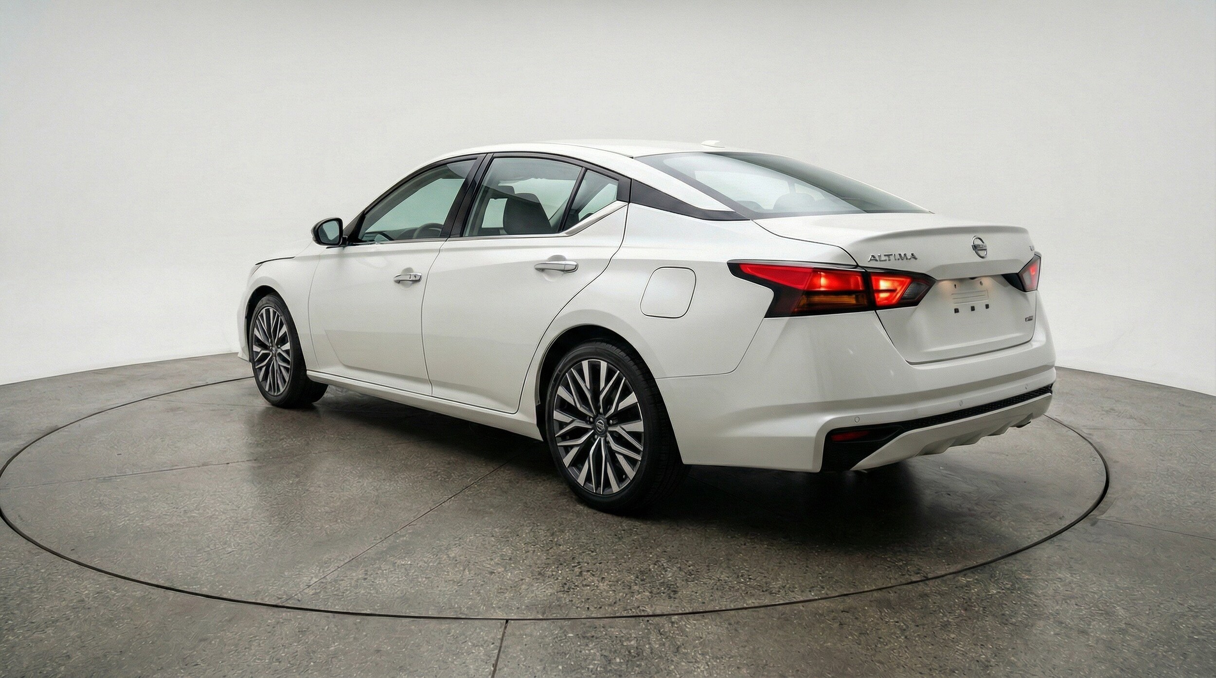 Thumbnail: 2025 Nissan Altima - 6