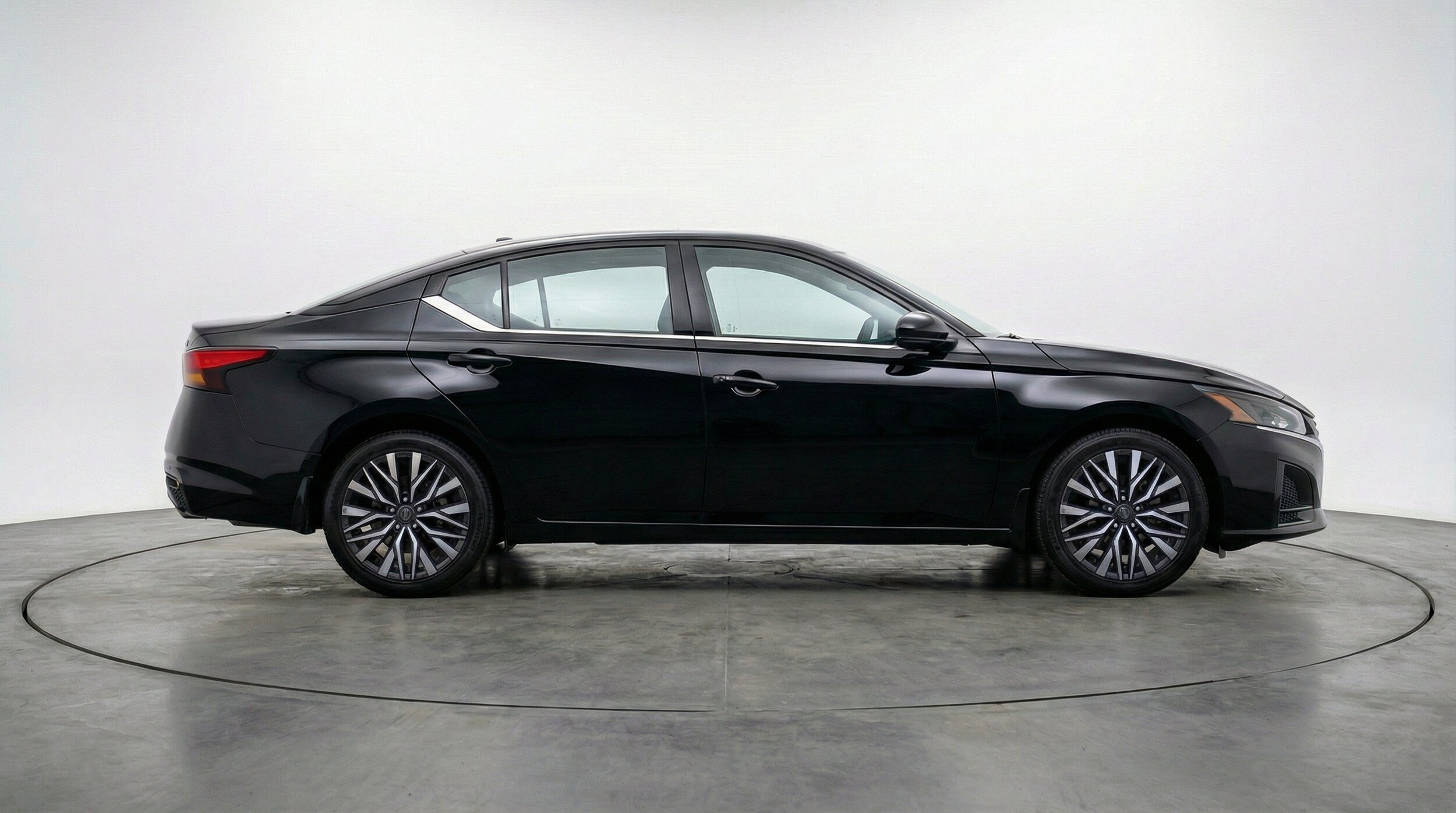 Thumbnail: 2025 Nissan Altima - 11