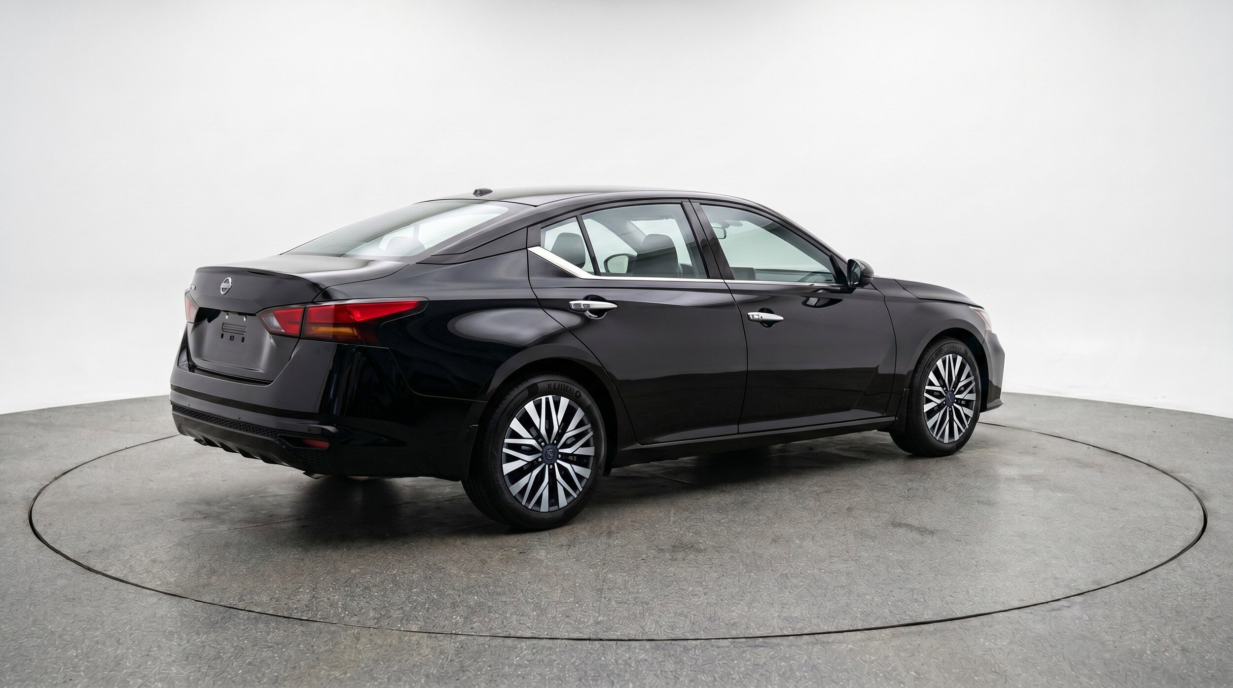 Thumbnail: 2025 Nissan Altima - 9
