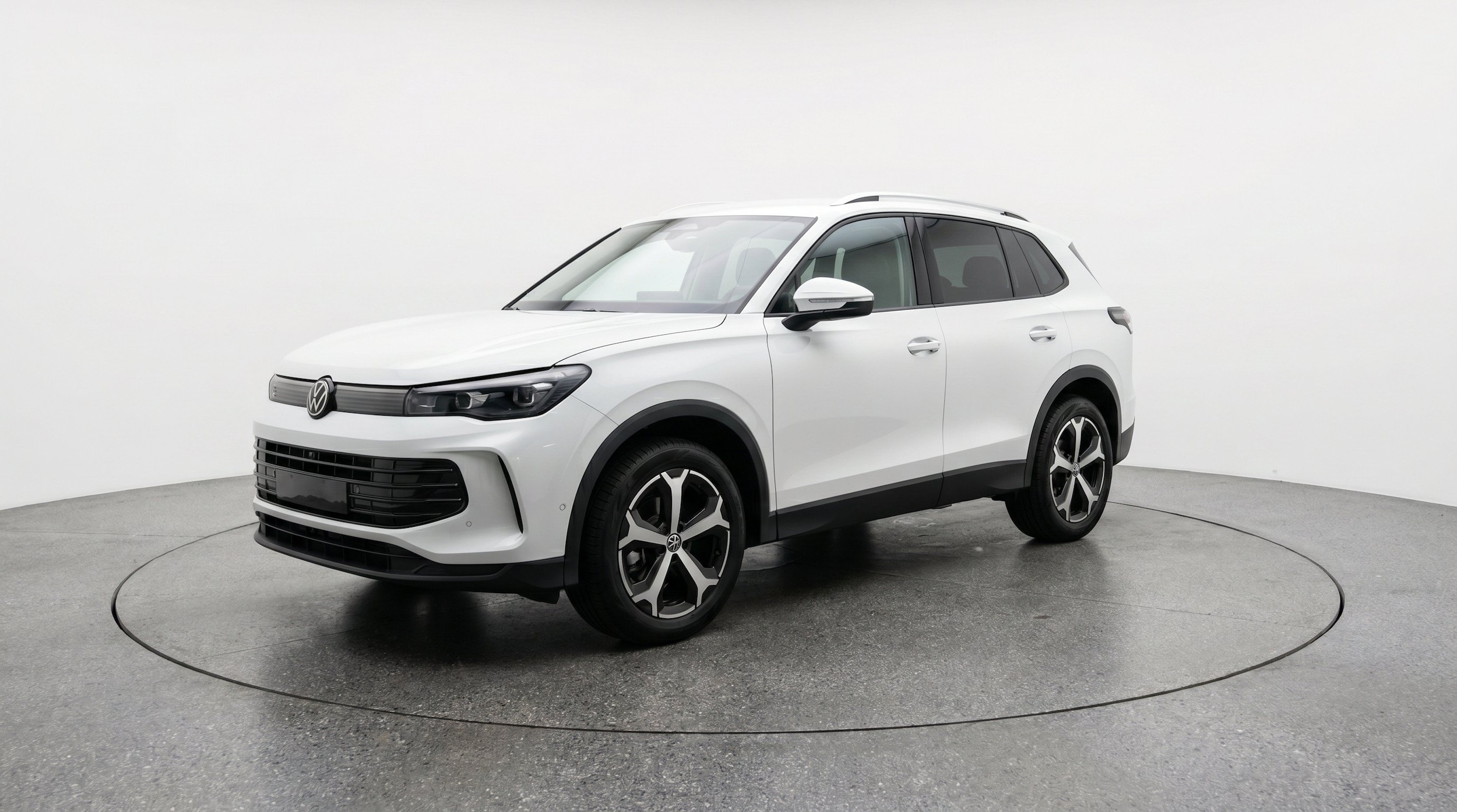 Thumbnail: 2026 Volkswagen Tiguan - 3