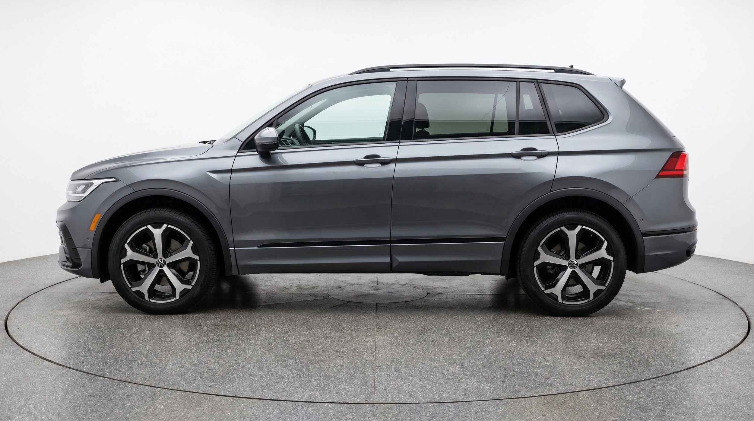 Thumbnail: 2026 Volkswagen Tiguan - 5