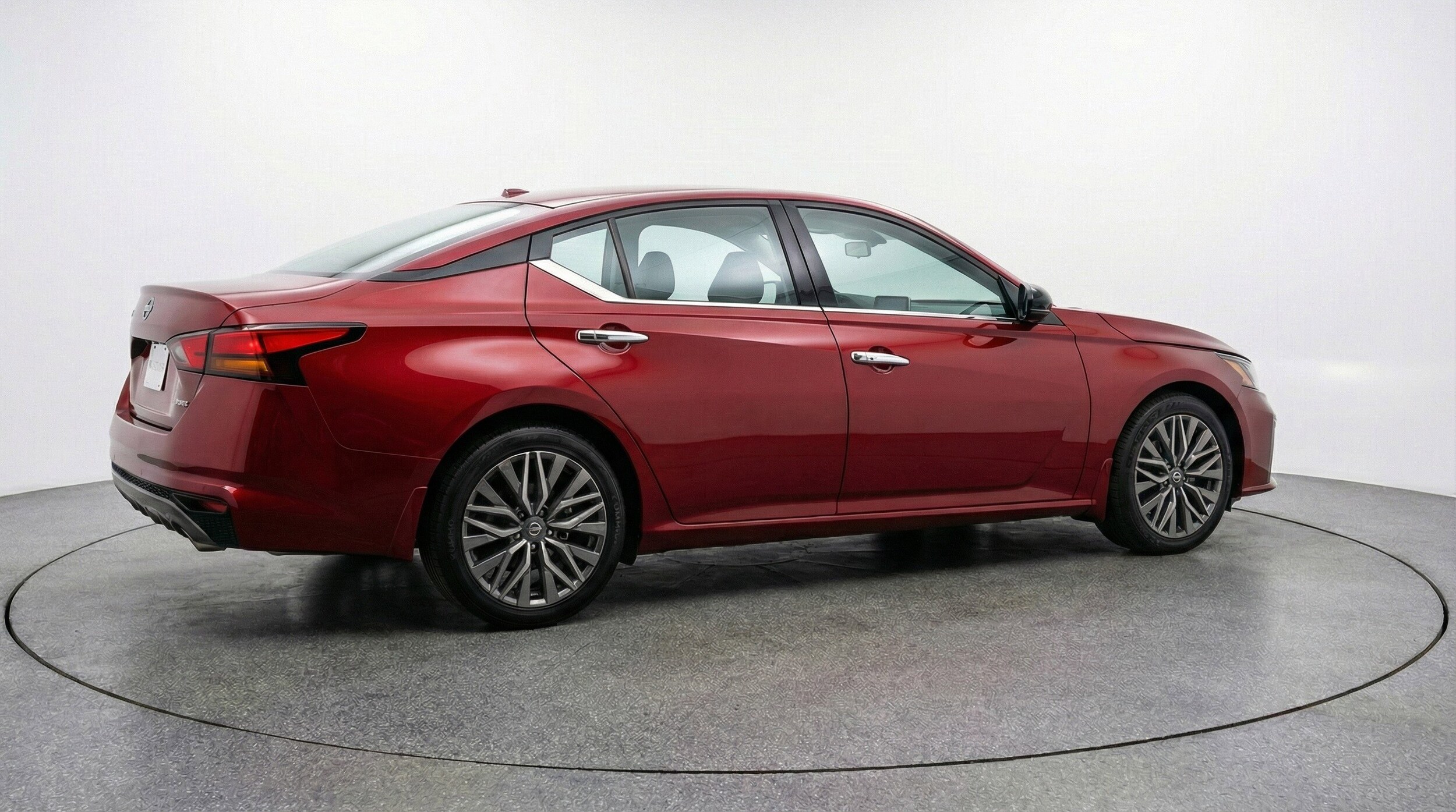 Thumbnail: 2025 Nissan Altima - 9