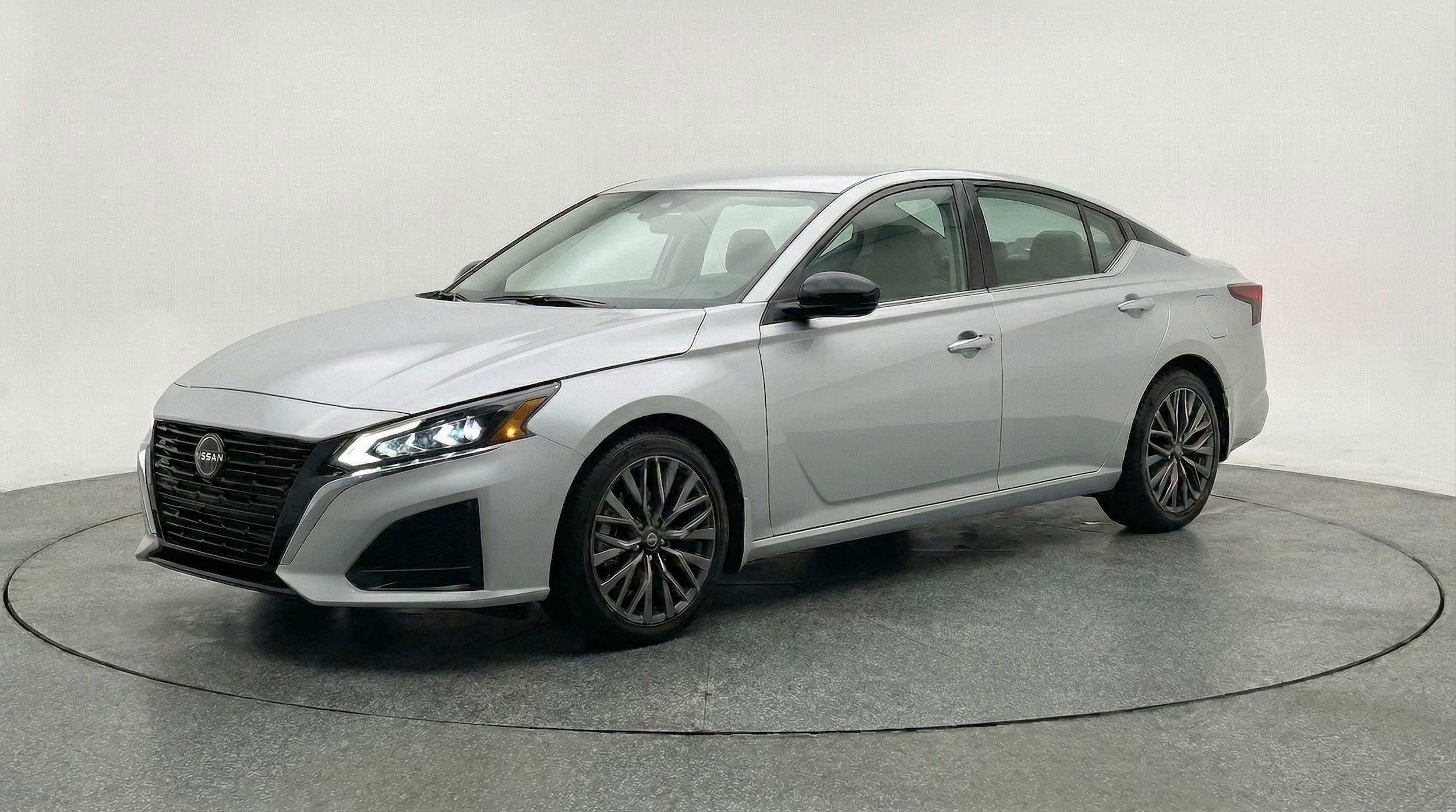 Thumbnail: 2025 Nissan Altima - 3