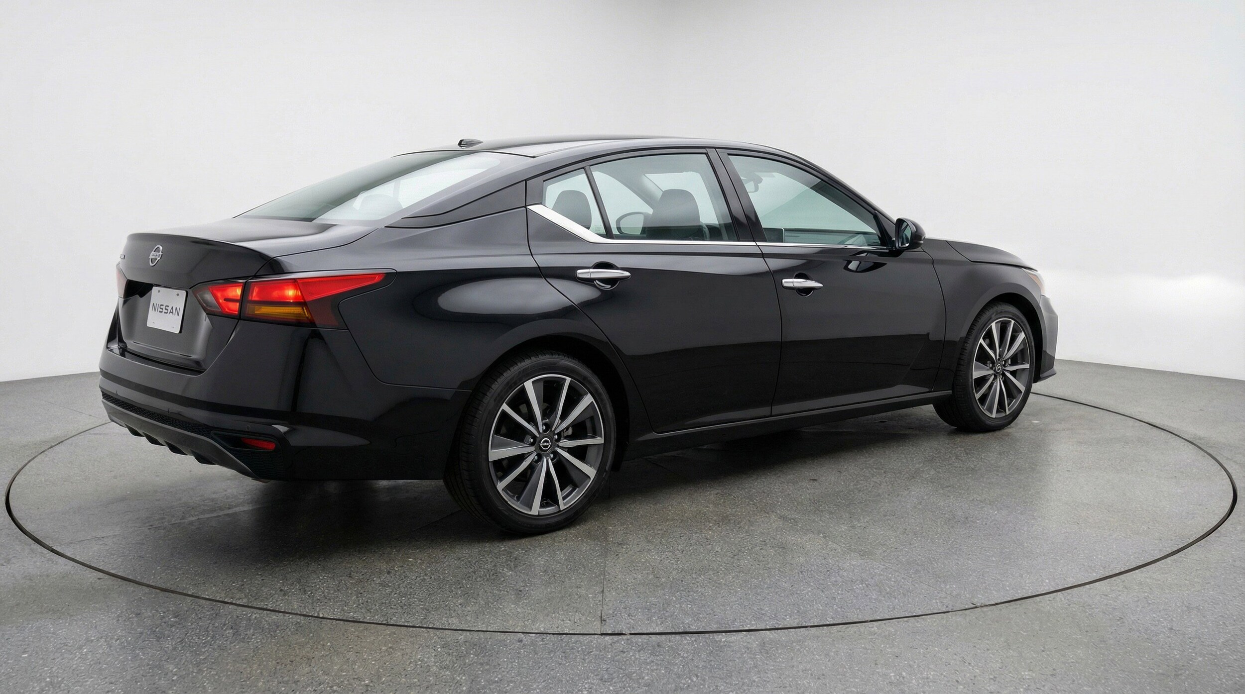 Thumbnail: 2025 Nissan Altima - 9