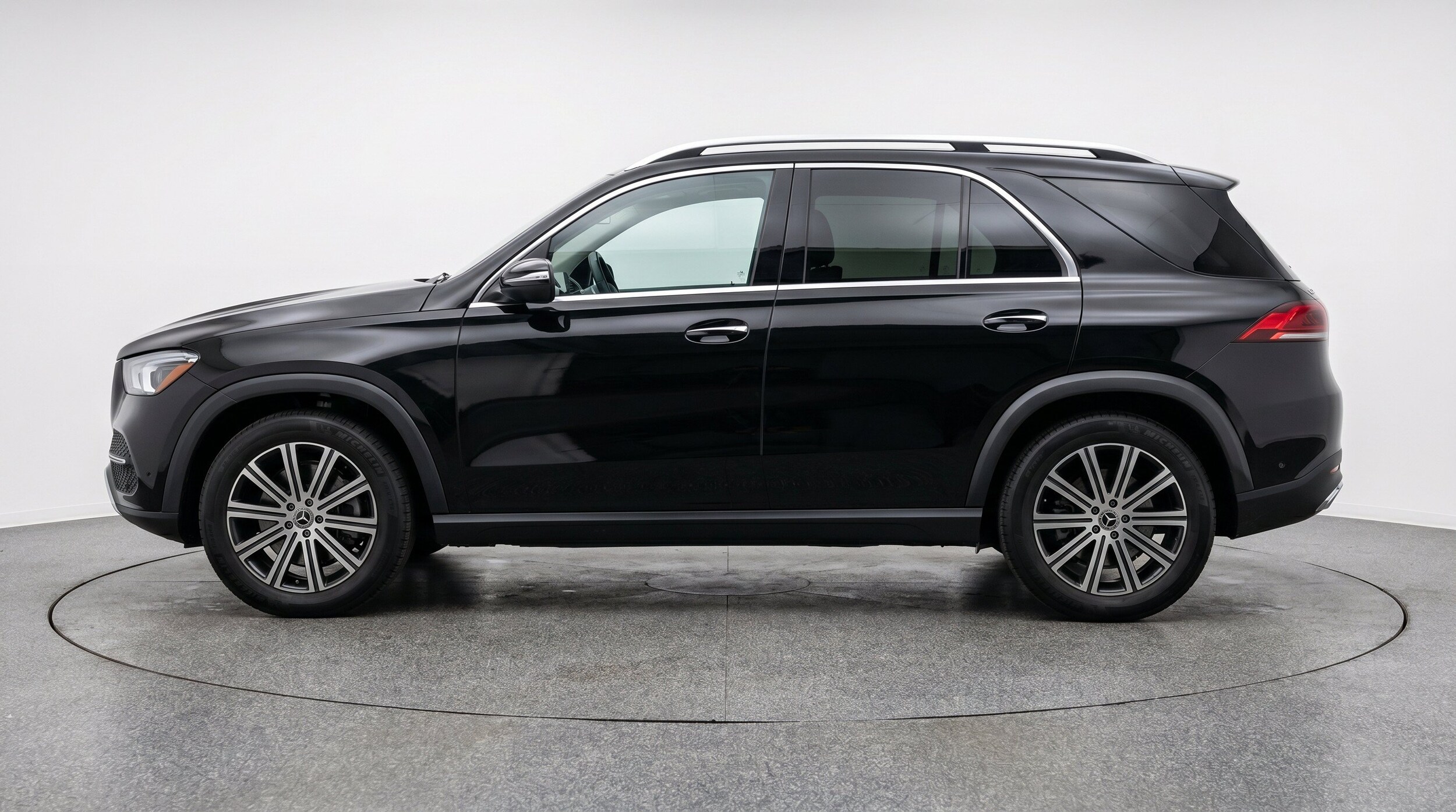 Thumbnail: 2026 Mercedes-Benz GLE - 5