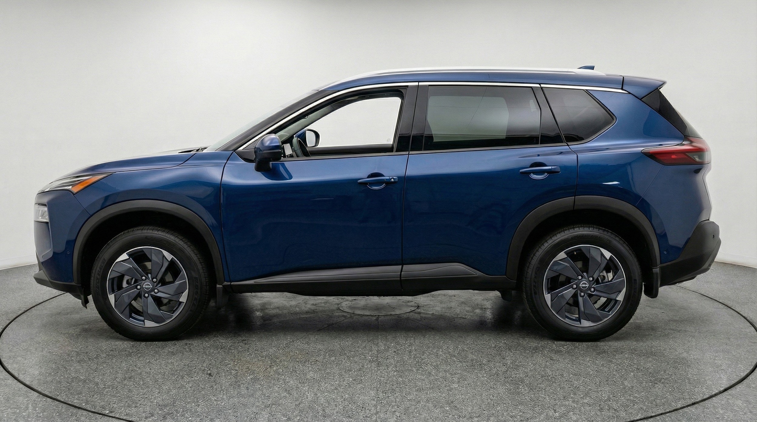Thumbnail: 2025 Nissan Rogue - 5