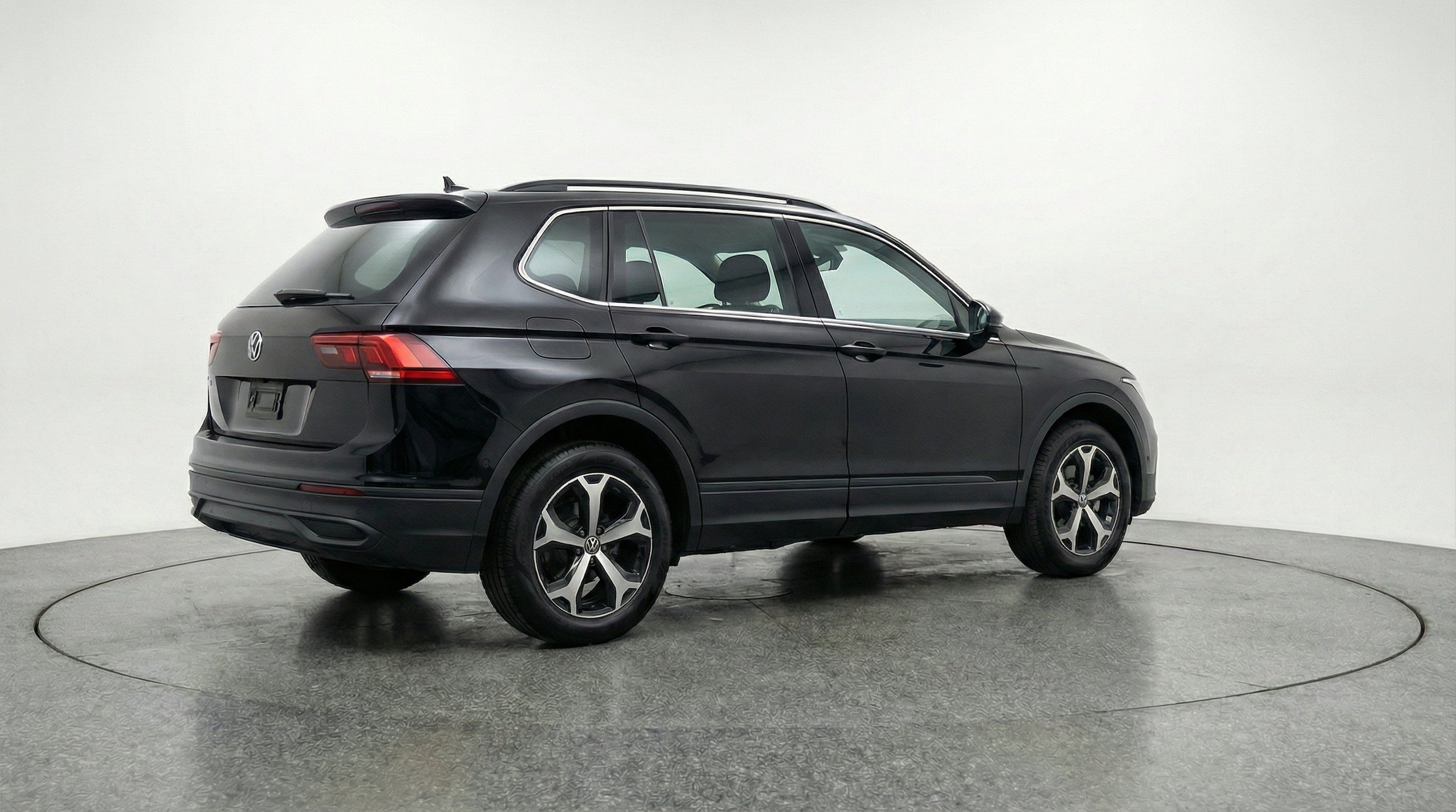 Thumbnail: 2026 Volkswagen Tiguan - 9