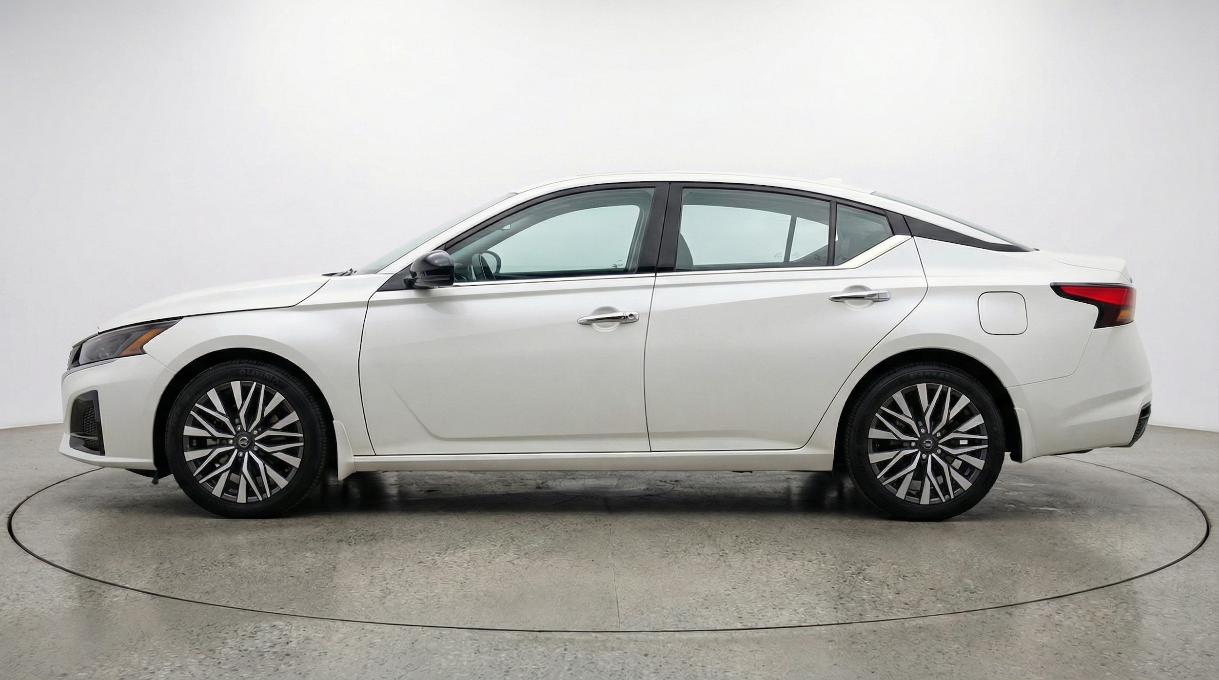 Thumbnail: 2025 Nissan Altima - 4