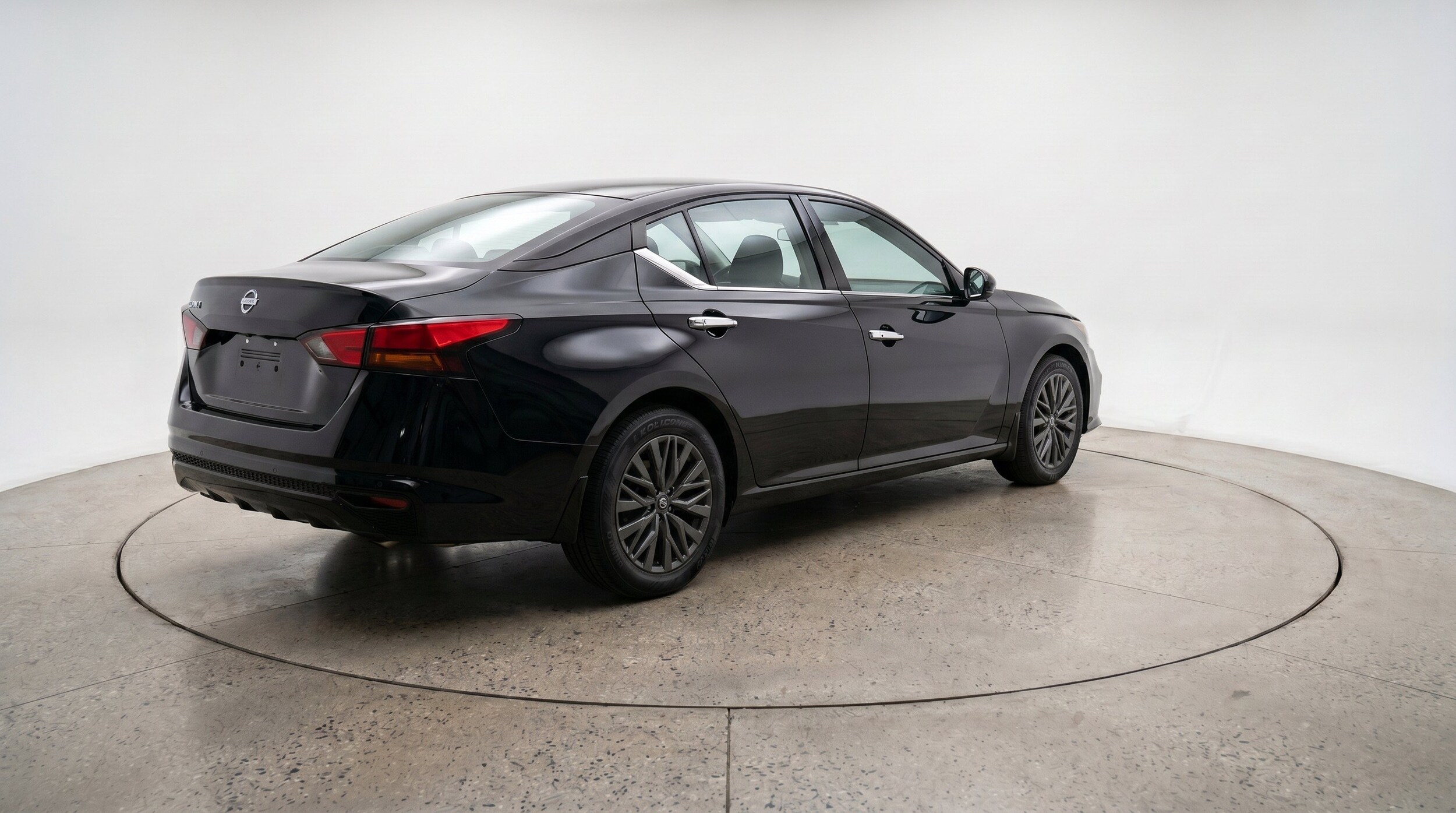 Thumbnail: 2025 Nissan Altima - 9
