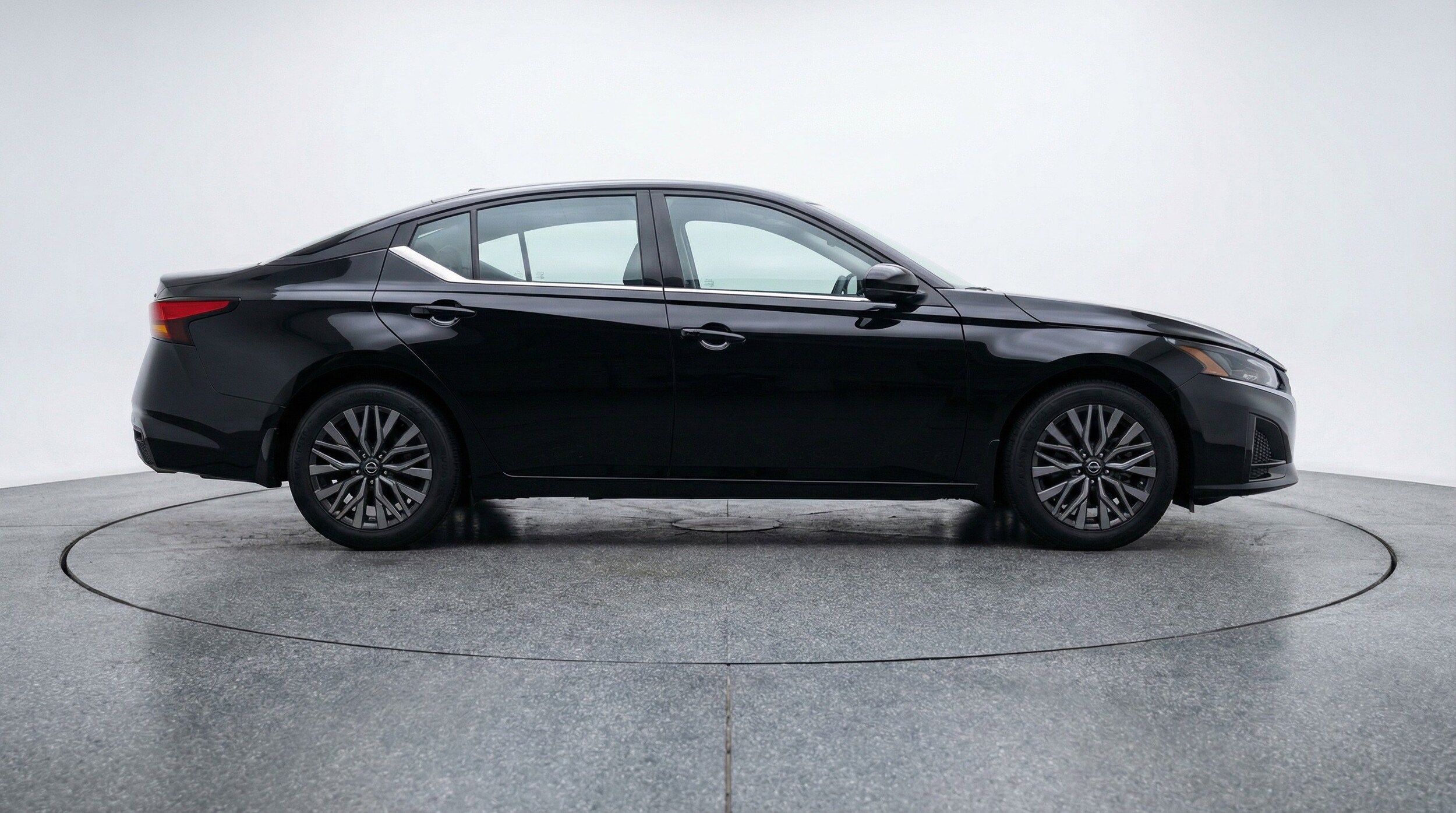 Thumbnail: 2025 Nissan Altima - 11