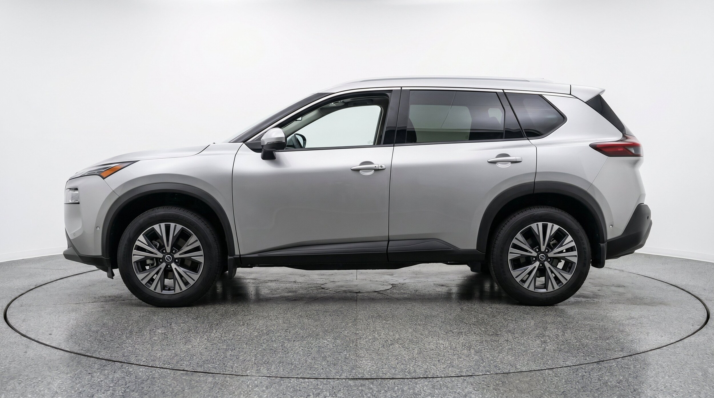 Thumbnail: 2023 Nissan Rogue - 5