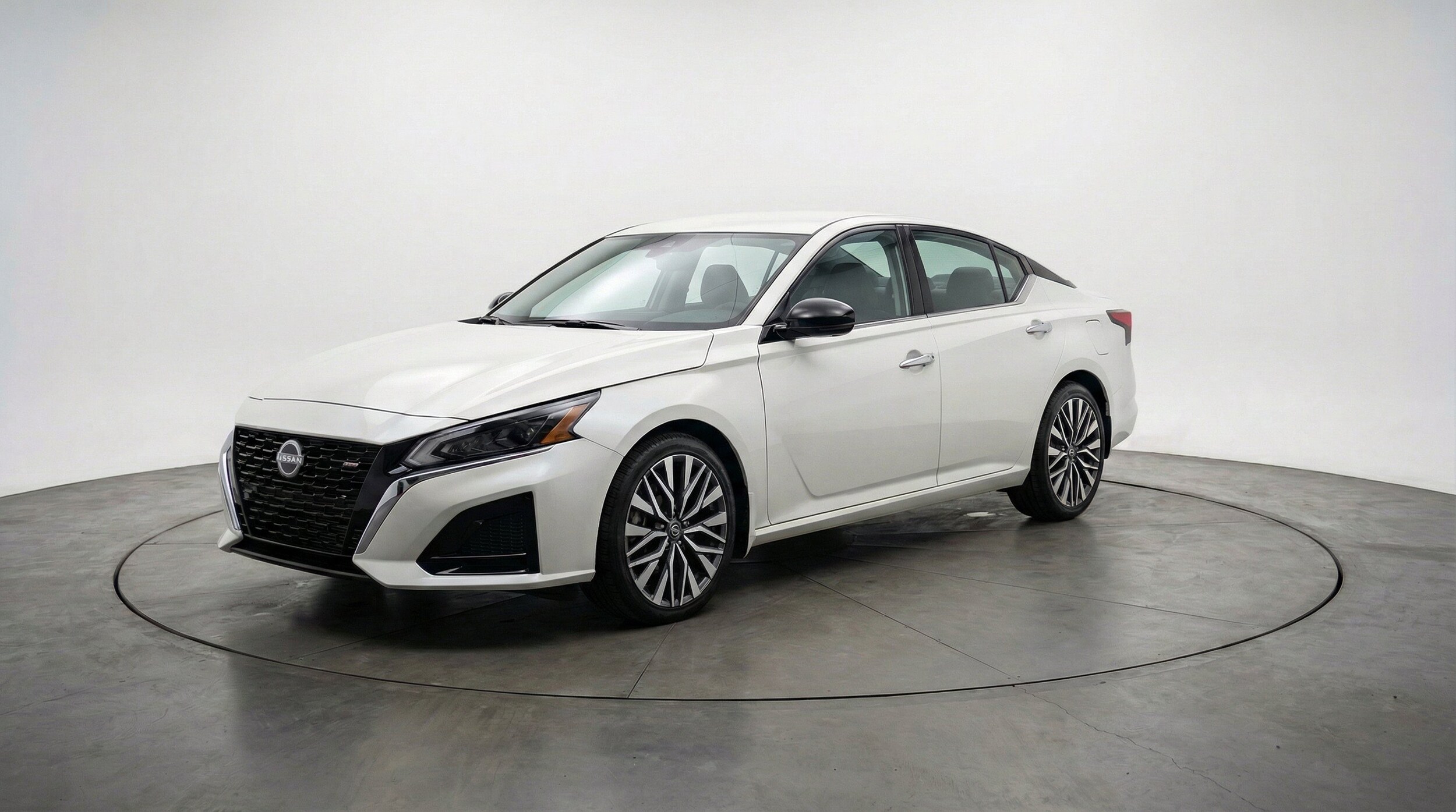 Thumbnail: 2025 Nissan Altima - 3