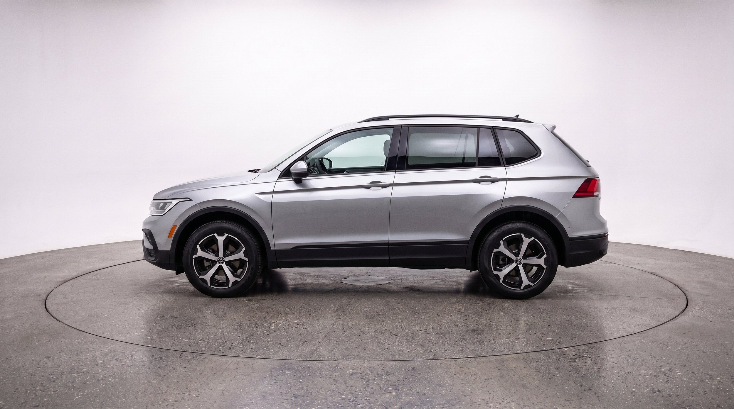 Thumbnail: 2026 Volkswagen Tiguan - 5