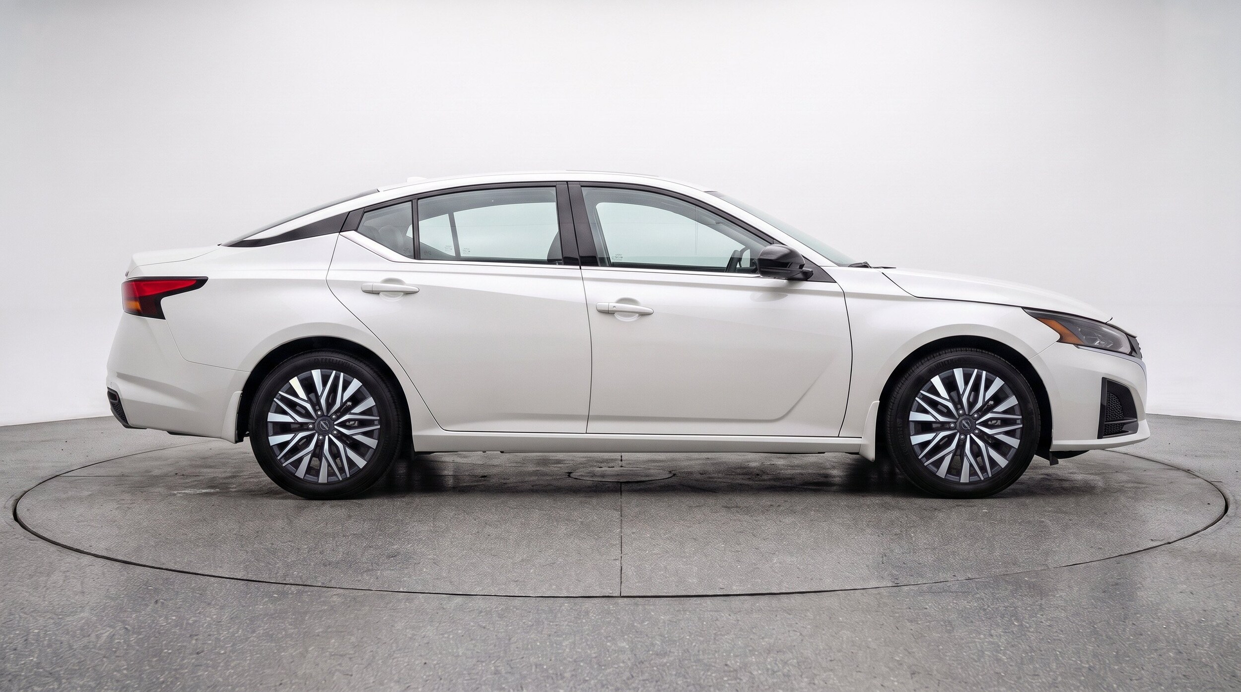 Thumbnail: 2025 Nissan Altima - 11
