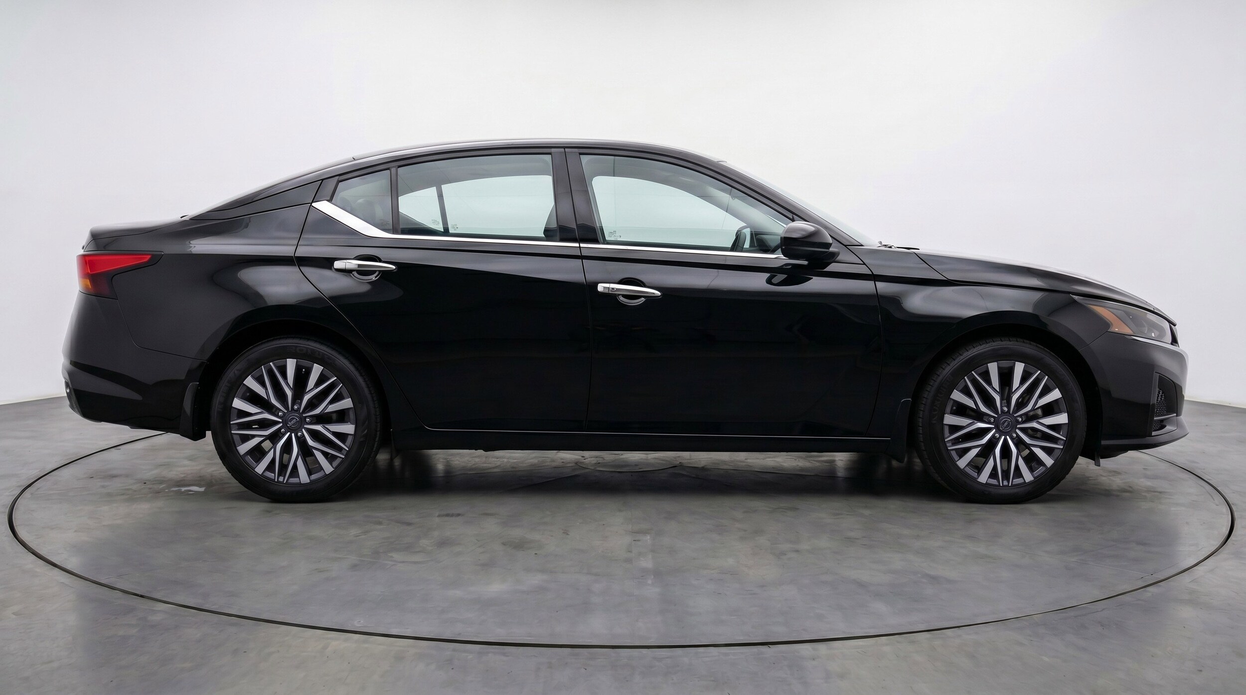 Thumbnail: 2025 Nissan Altima - 11