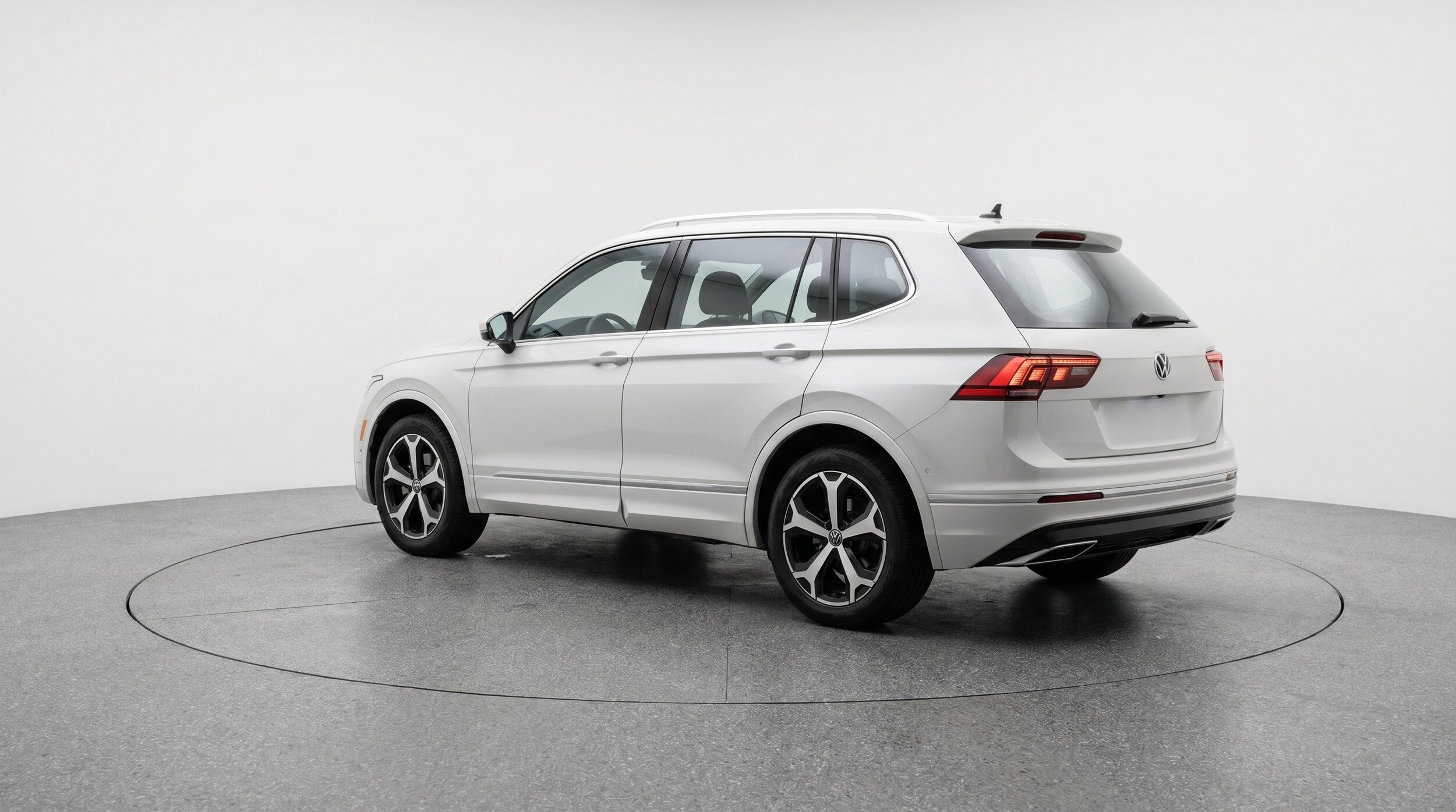 Thumbnail: 2026 Volkswagen Tiguan - 6