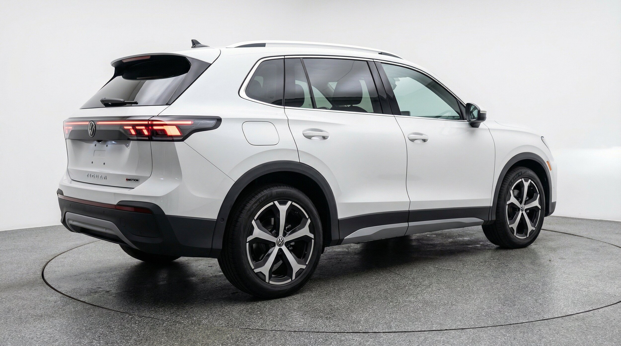Thumbnail: 2026 Volkswagen Tiguan - 9