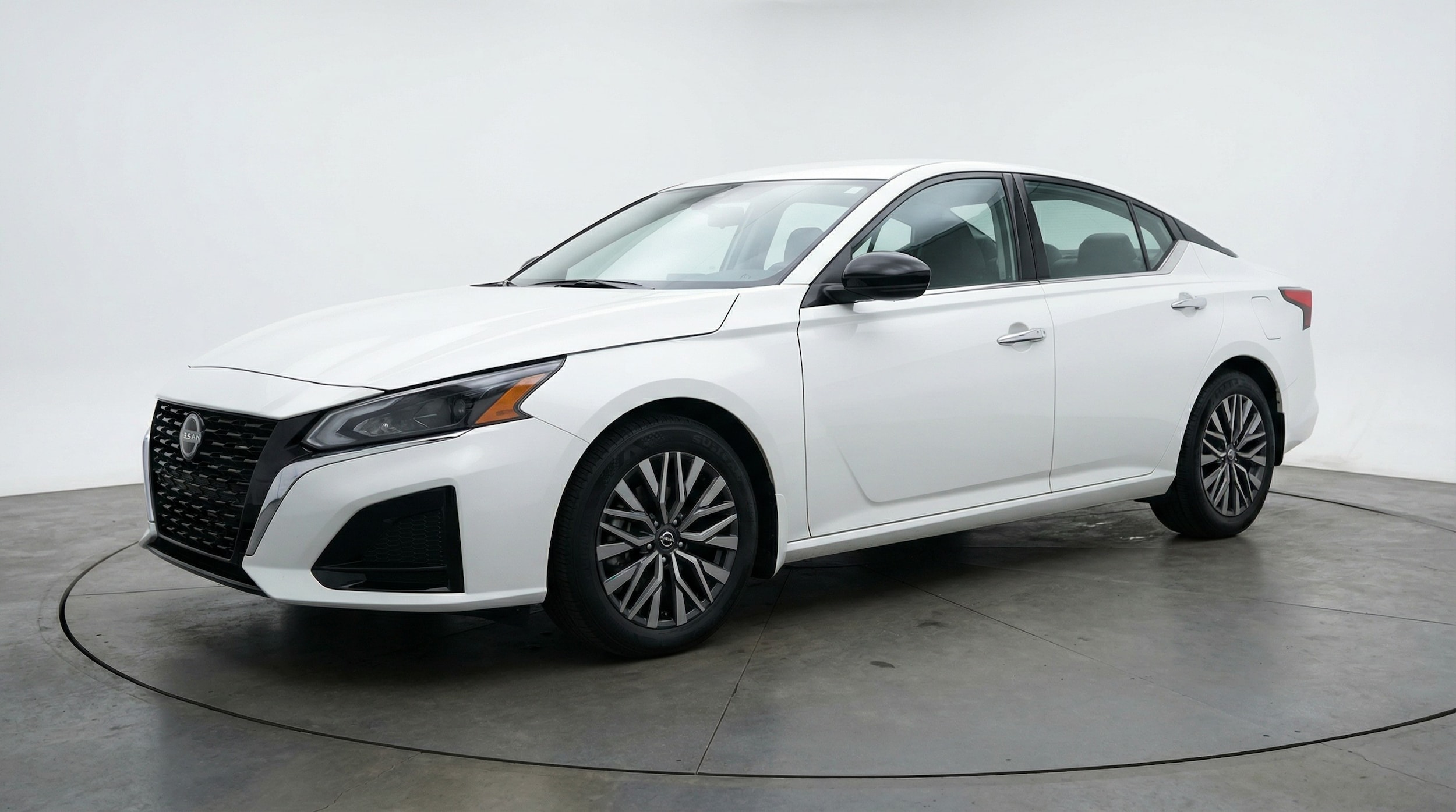 Thumbnail: 2025 Nissan Altima - 3