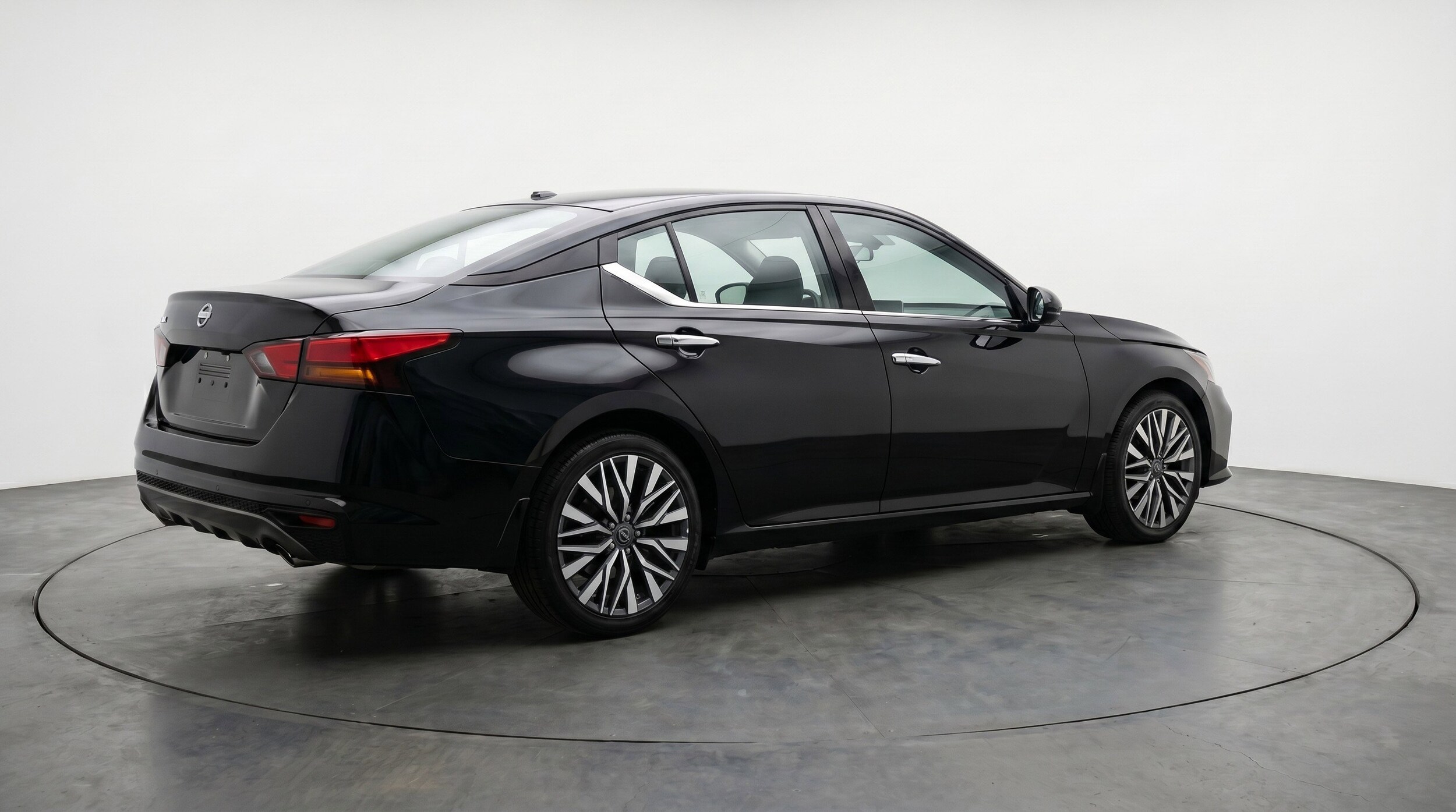 Thumbnail: 2025 Nissan Altima - 9