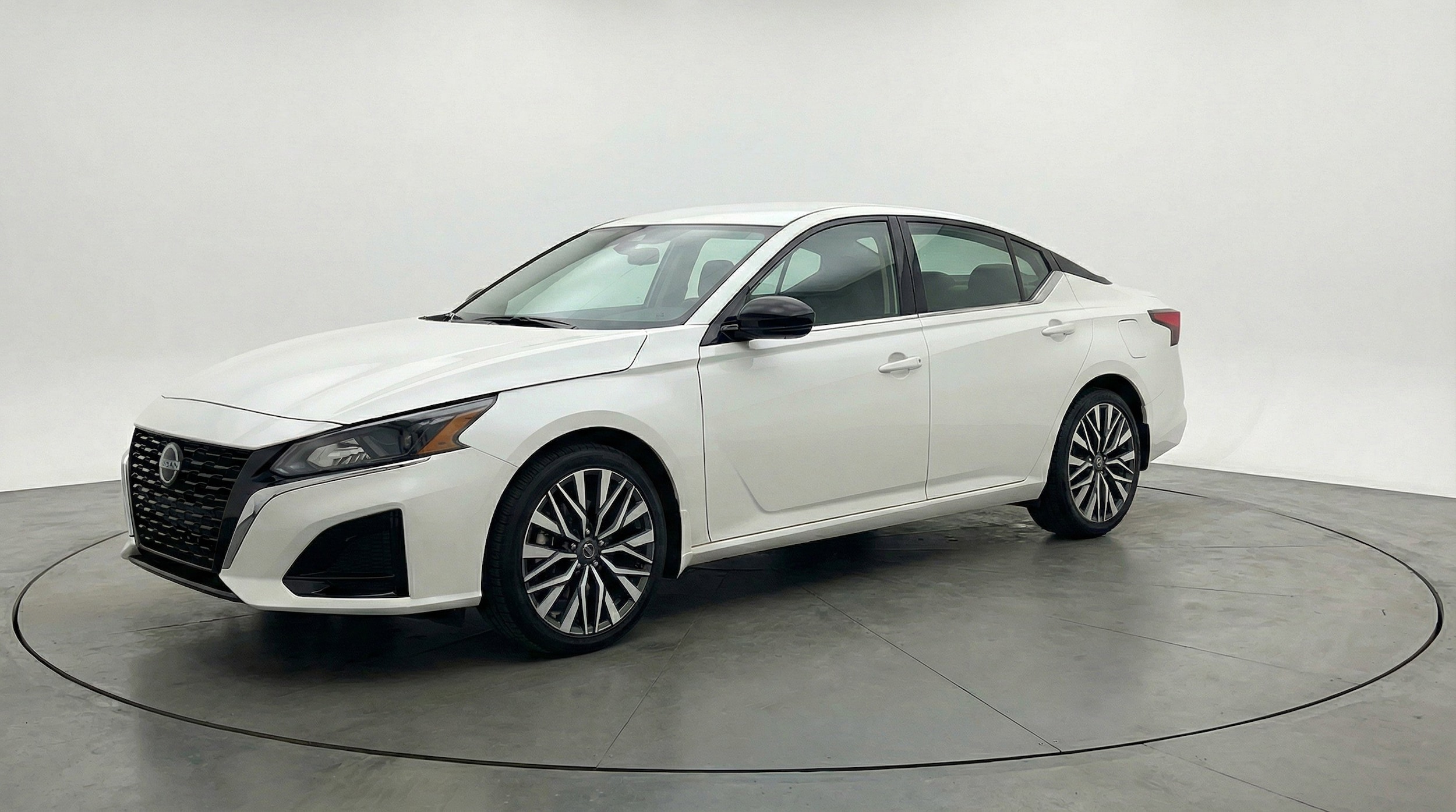 Thumbnail: 2025 Nissan Altima - 3