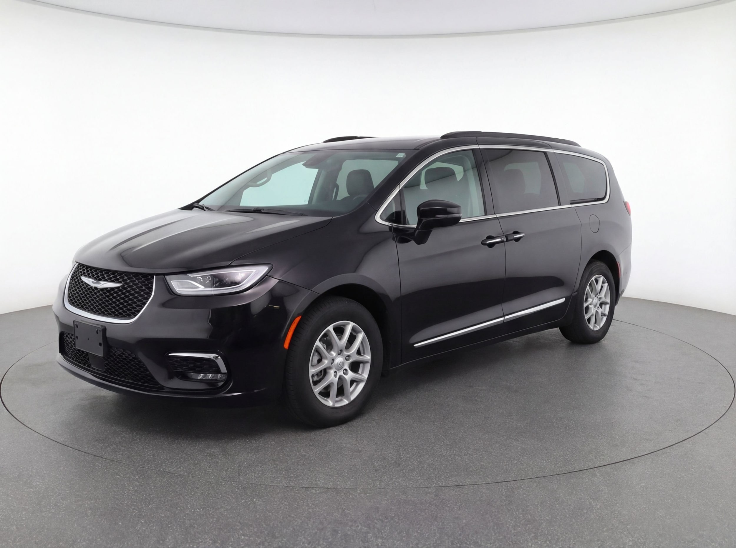 Thumbnail: 2024 Chrysler Pacifica - 3