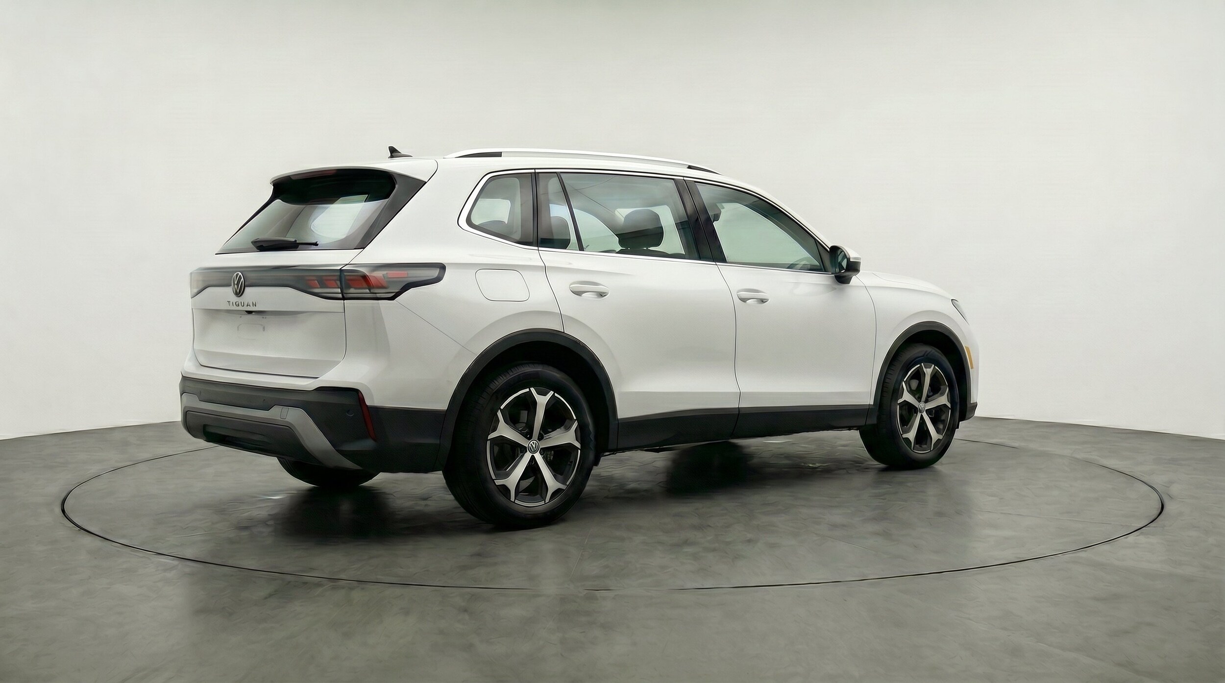 Thumbnail: 2026 Volkswagen Tiguan - 9