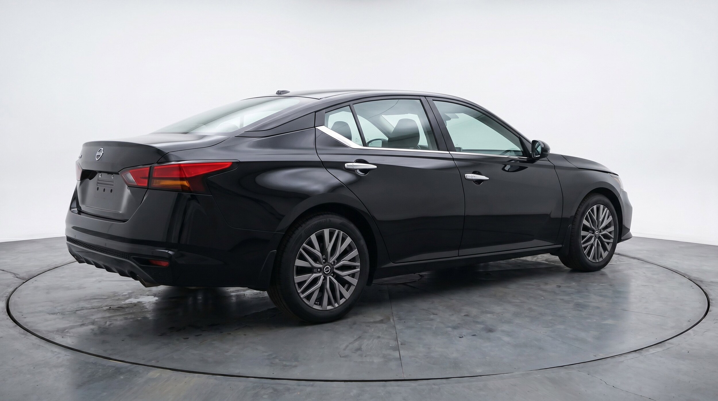 Thumbnail: 2025 Nissan Altima - 9