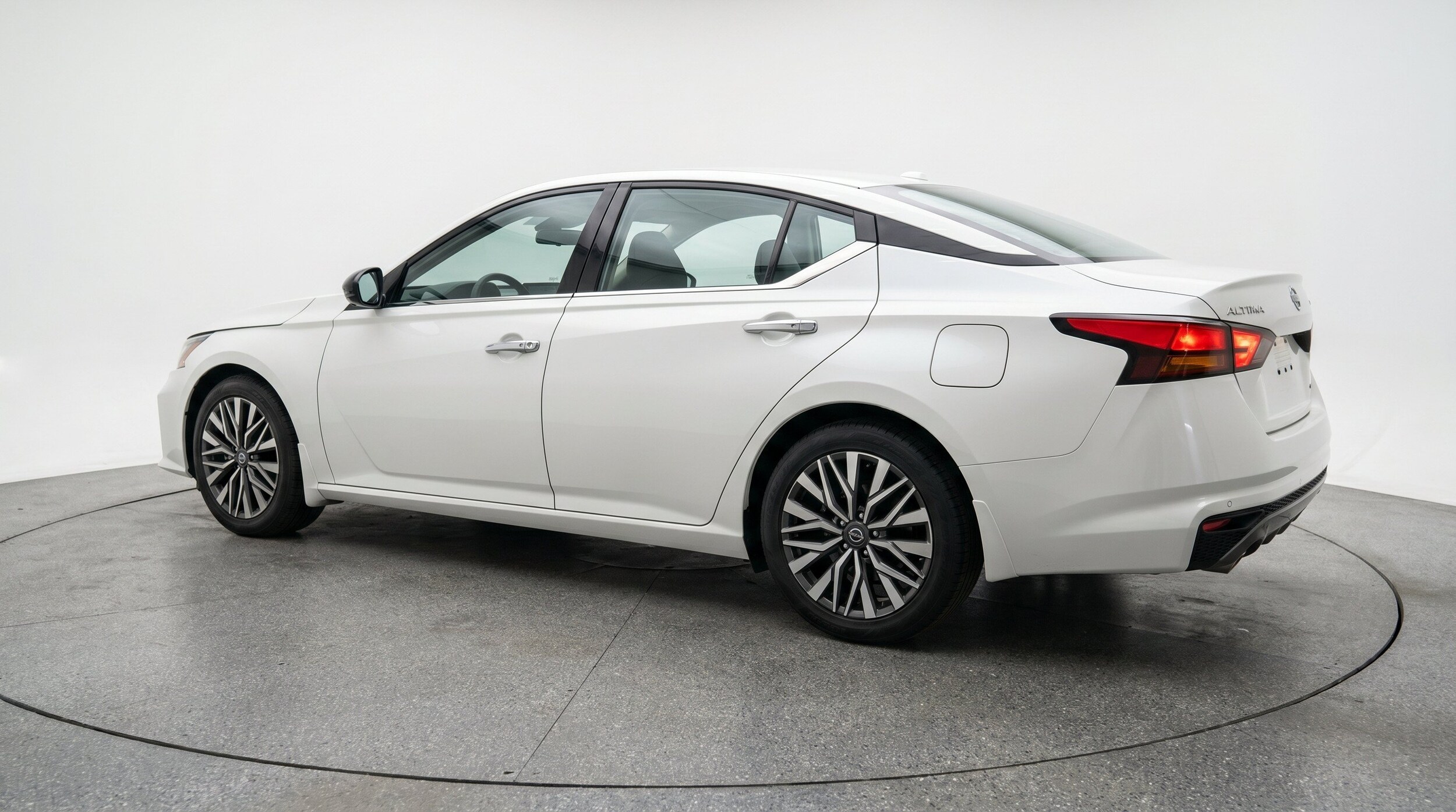 Thumbnail: 2025 Nissan Altima - 6