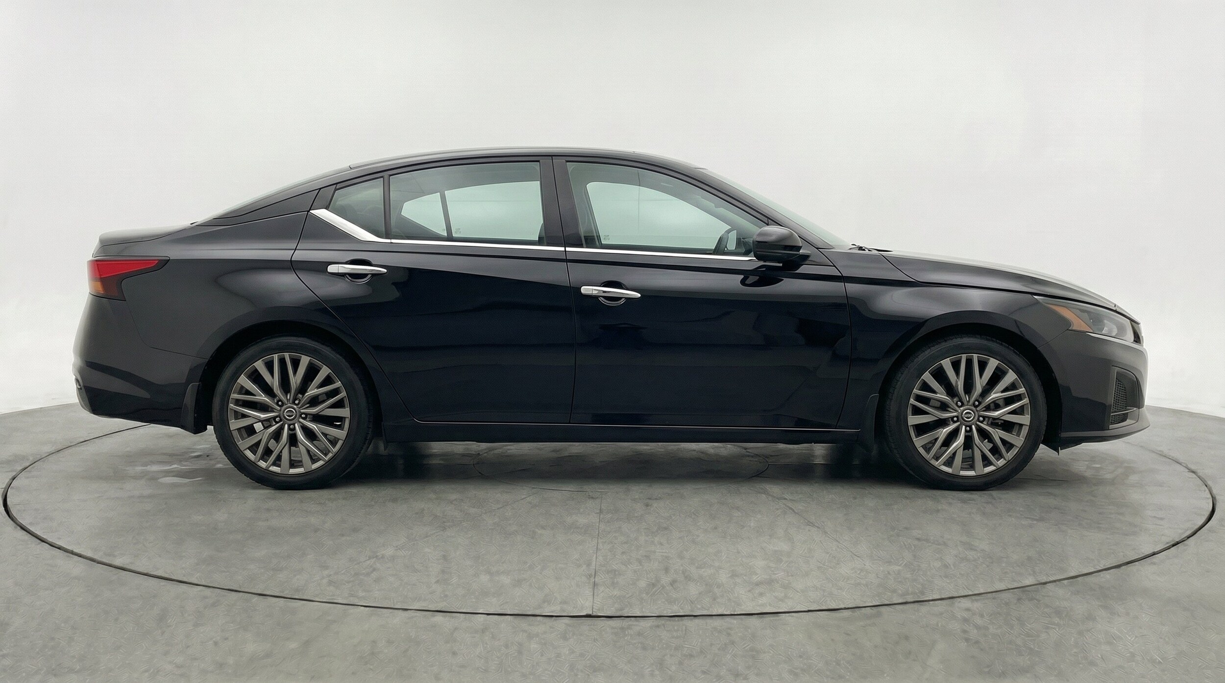 Thumbnail: 2025 Nissan Altima - 11