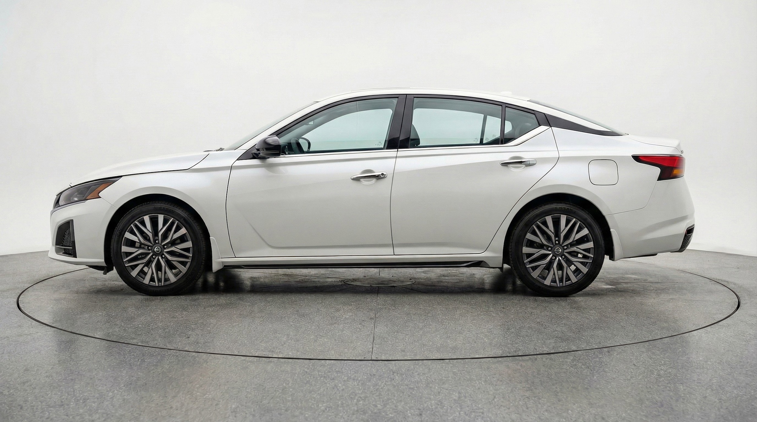 Thumbnail: 2025 Nissan Altima - 5